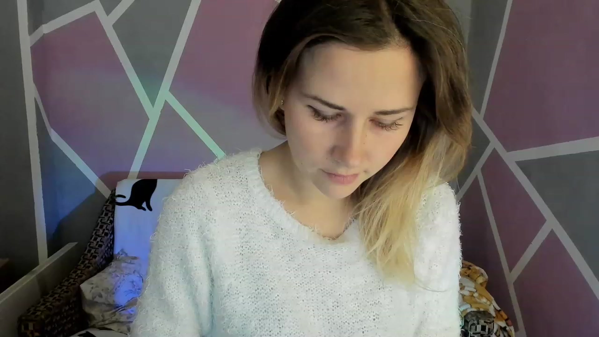 Gallery image thumbnail from Blondie_Star's myfreecams stream on, 12/04/2022, 12:18 image 8 of 20