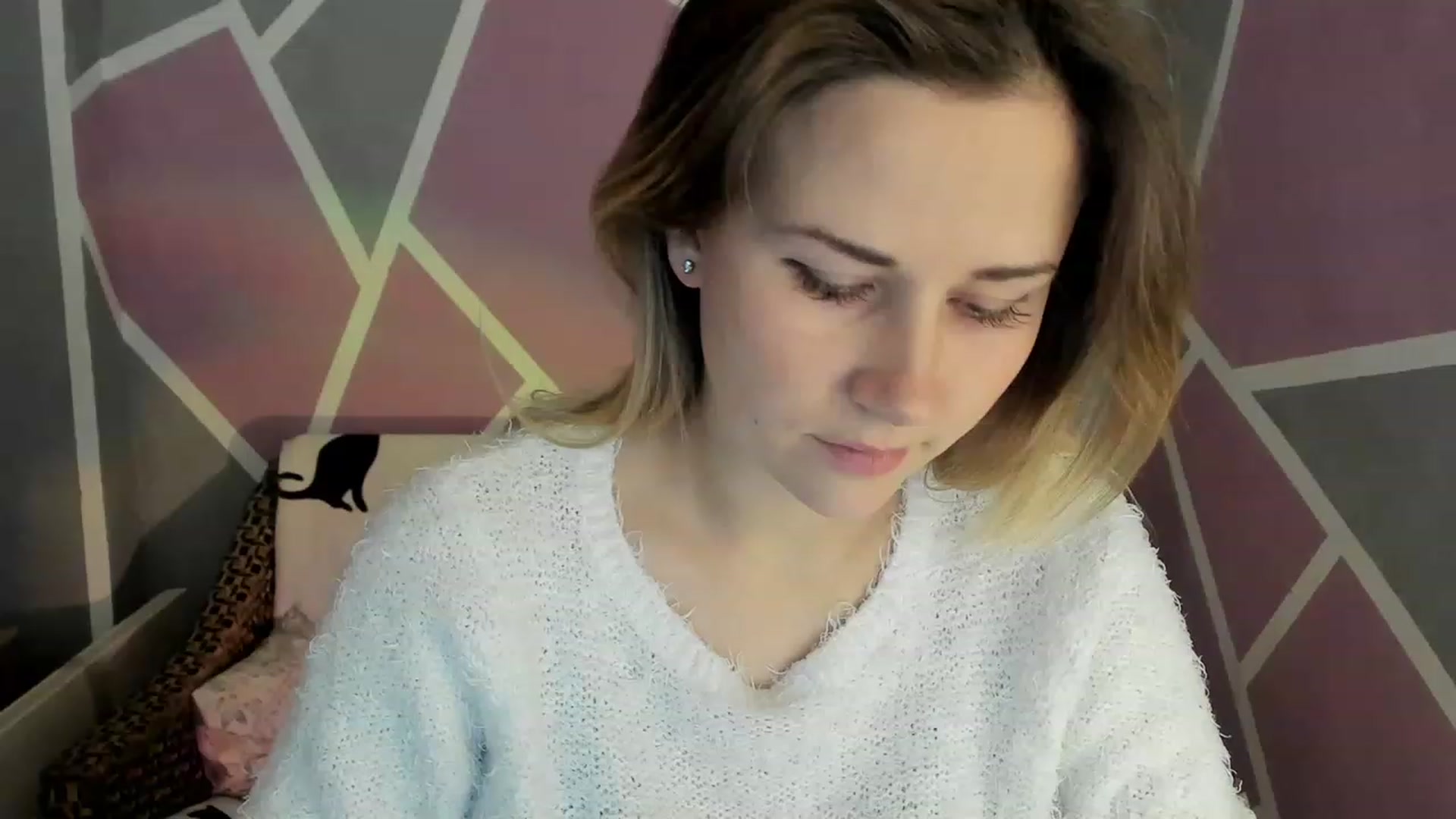 Gallery image thumbnail from Blondie_Star's myfreecams stream on, 12/04/2022, 12:18 image 6 of 20
