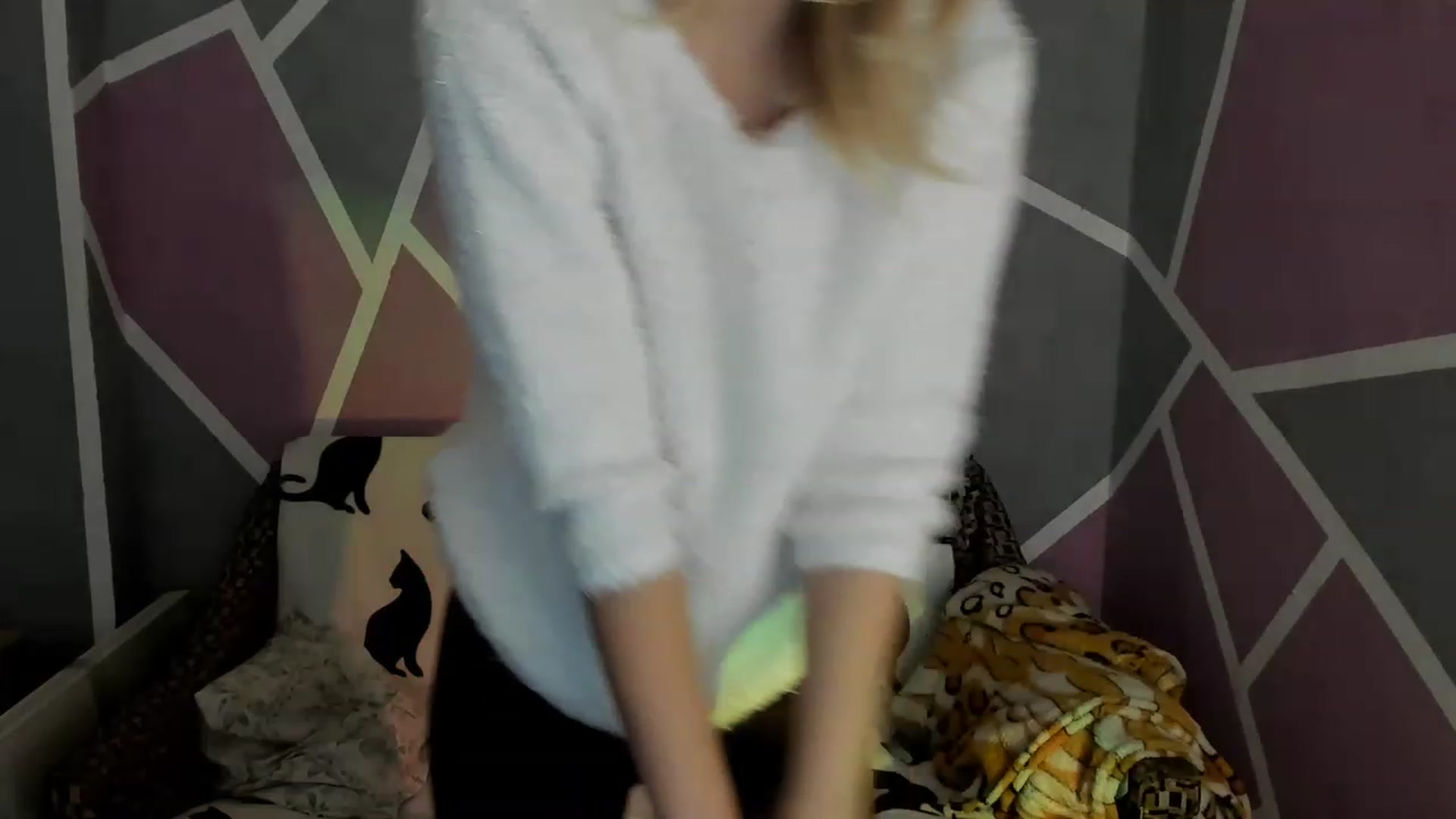 Gallery image thumbnail from Blondie_Star's myfreecams stream on, 12/04/2022, 12:18 image 16 of 20