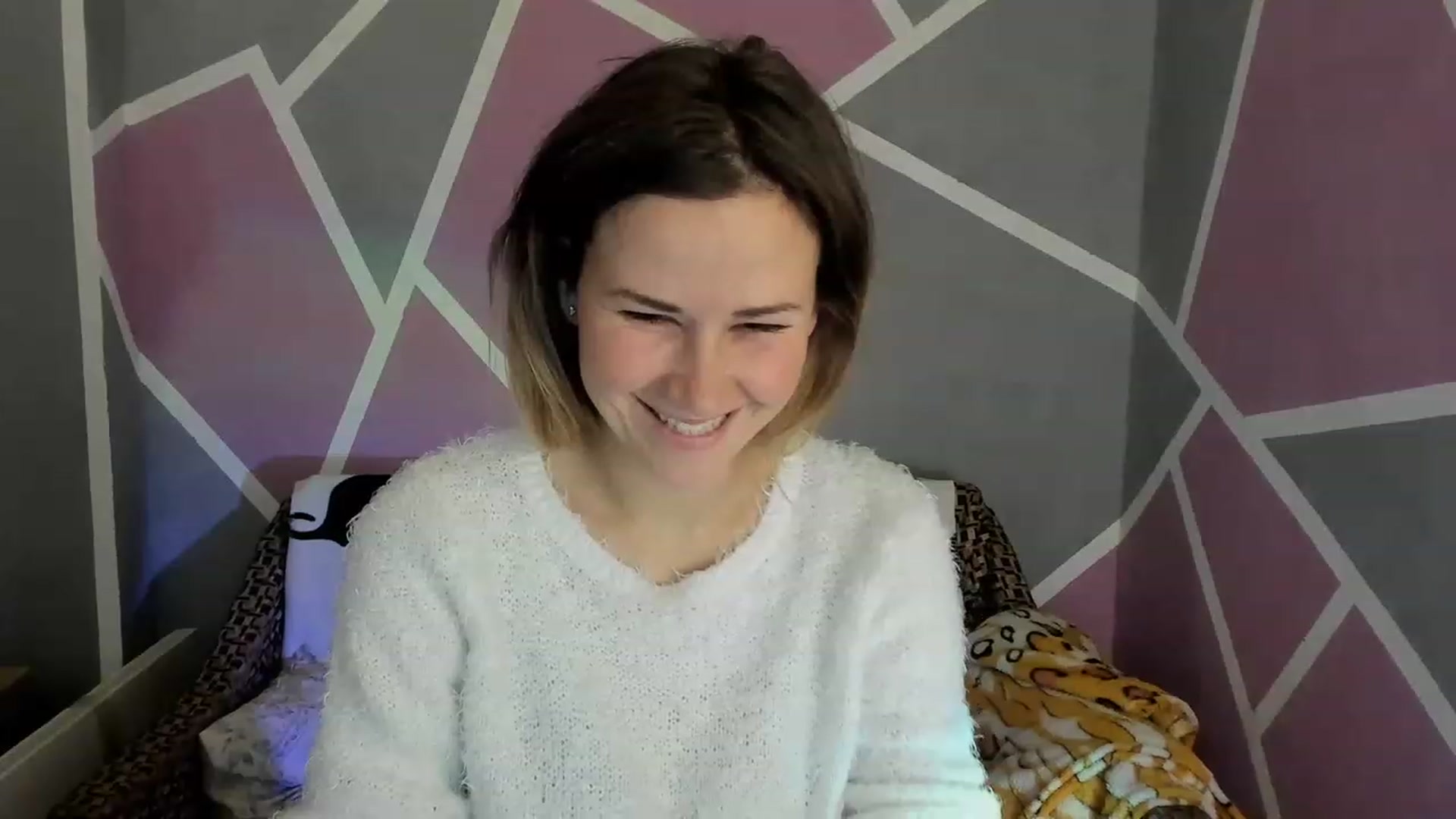Gallery image thumbnail from Blondie_Star's myfreecams stream on, 12/04/2022, 12:57 image 4 of 20