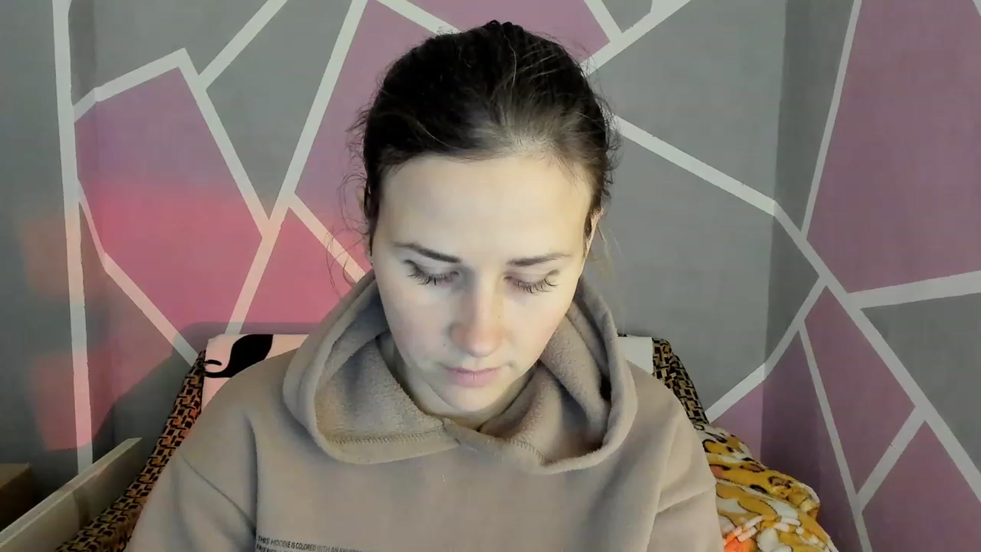 Gallery image thumbnail from Blondie_Star's myfreecams stream on, 12/06/2022, 15:52 image 2 of 20