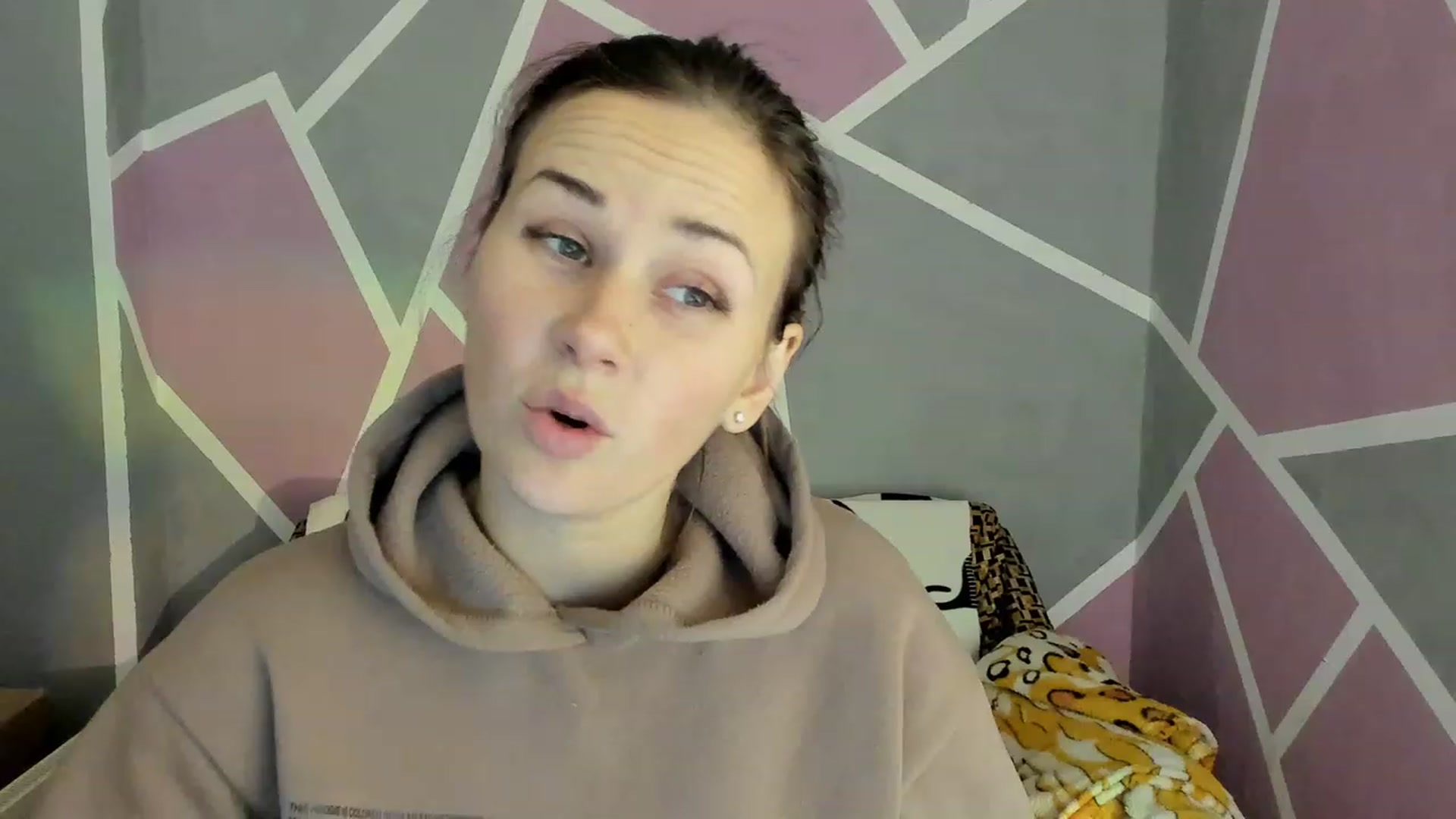 Gallery image thumbnail from Blondie_Star's myfreecams stream on, 12/06/2022, 15:52 image 3 of 20
