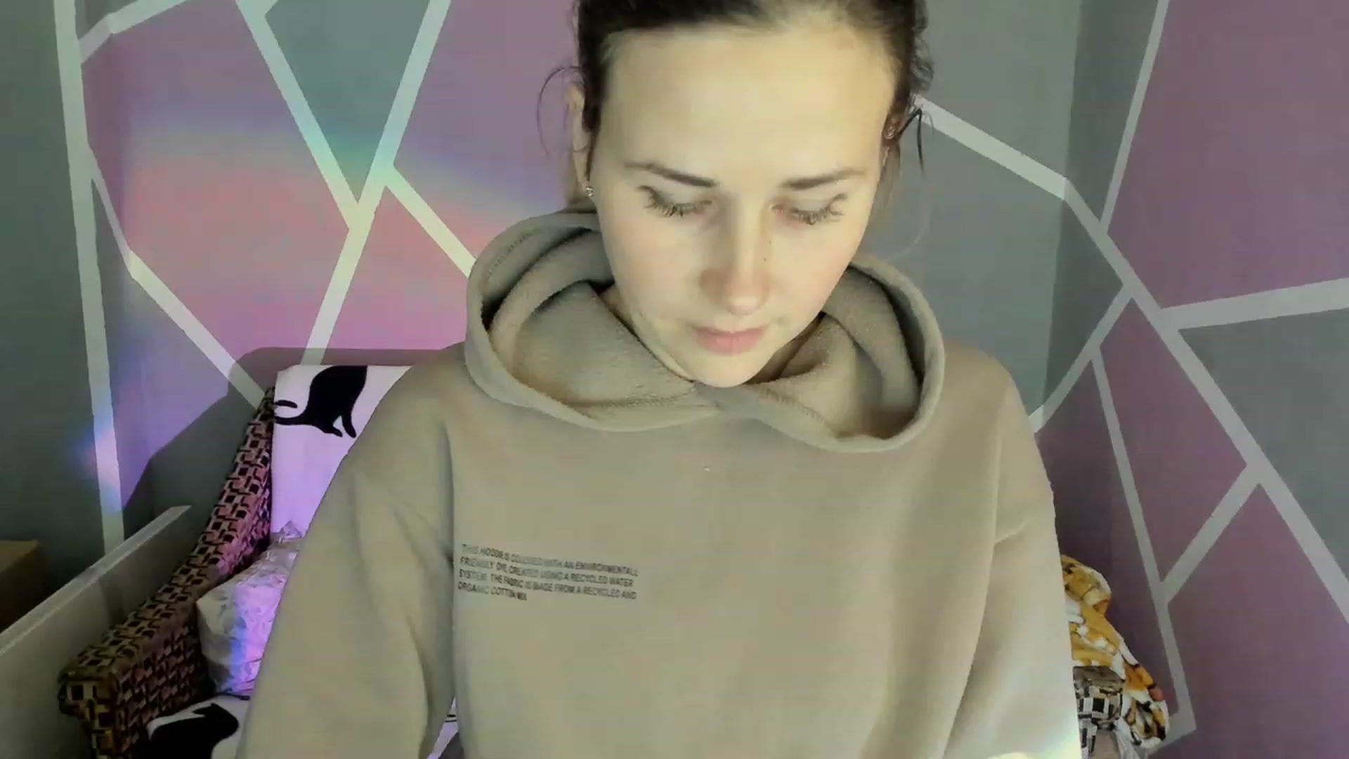 Gallery image thumbnail from Blondie_Star's myfreecams stream on, 12/06/2022, 15:52 image 9 of 20