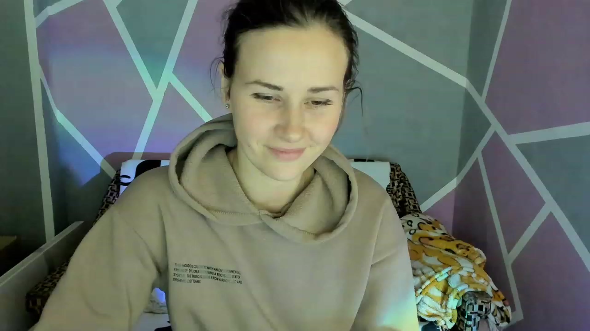 Gallery image thumbnail from Blondie_Star's myfreecams stream on, 12/06/2022, 15:52 image 11 of 20