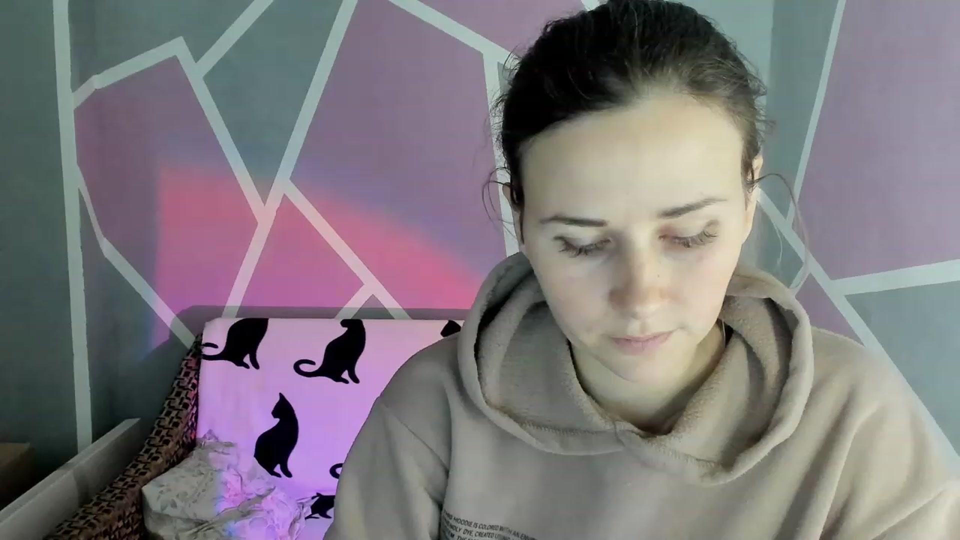 Gallery image thumbnail from Blondie_Star's myfreecams stream on, 12/06/2022, 15:52 image 18 of 20