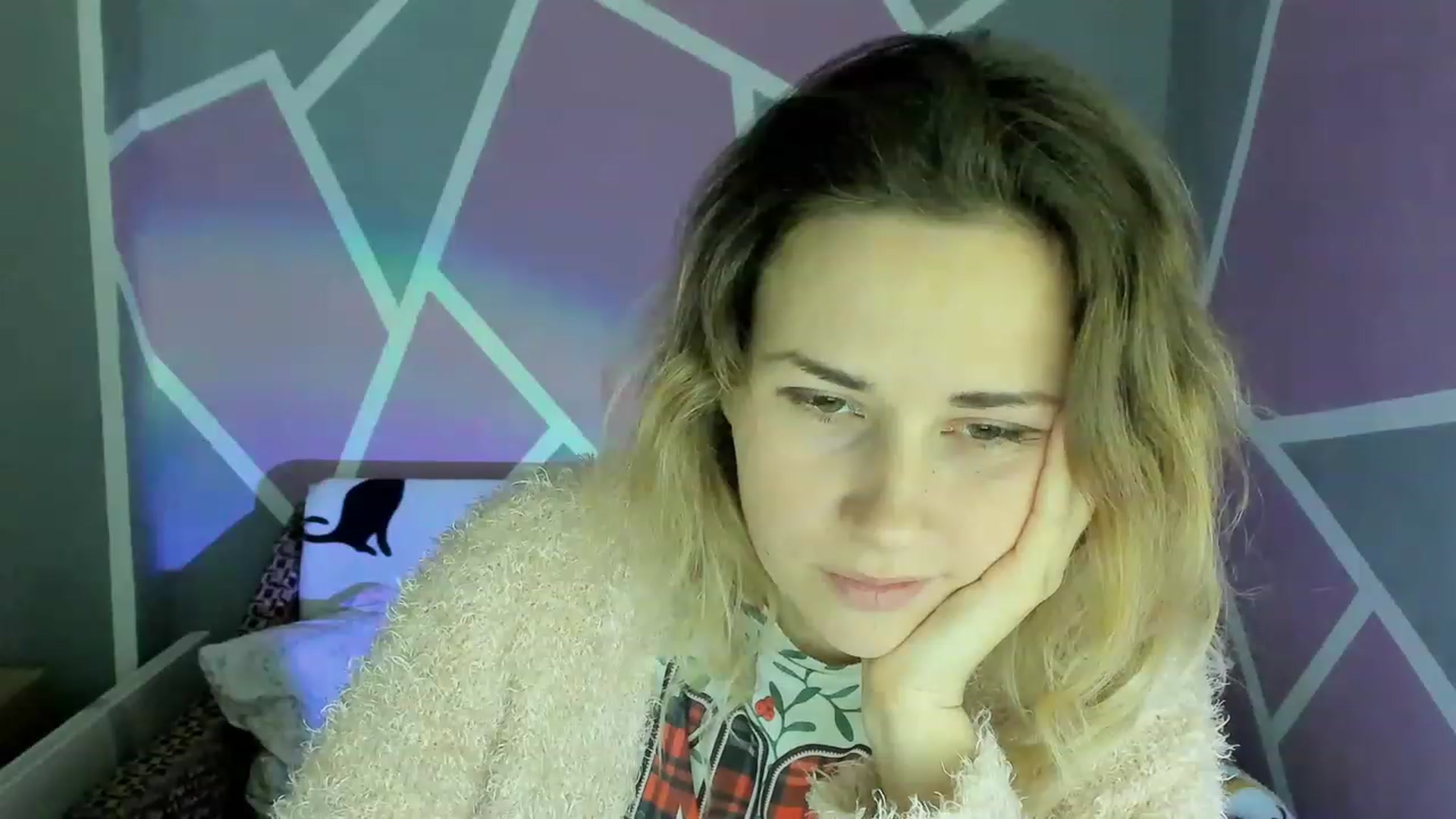 Gallery image thumbnail from Blondie_Star's myfreecams stream on, 12/09/2022, 11:29 image 7 of 20