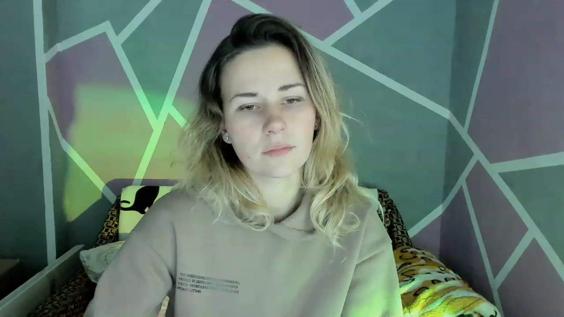 Gallery image thumbnail from Blondie_Star's myfreecams stream on, 12/09/2022, 15:47 image 11 of 20