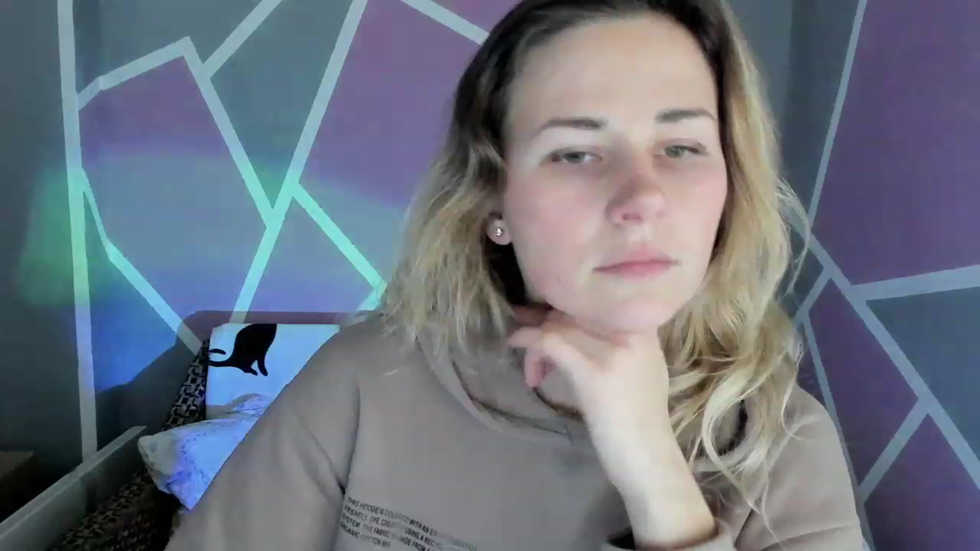 Gallery image thumbnail from Blondie_Star's myfreecams stream on, 12/09/2022, 15:47 image 17 of 20