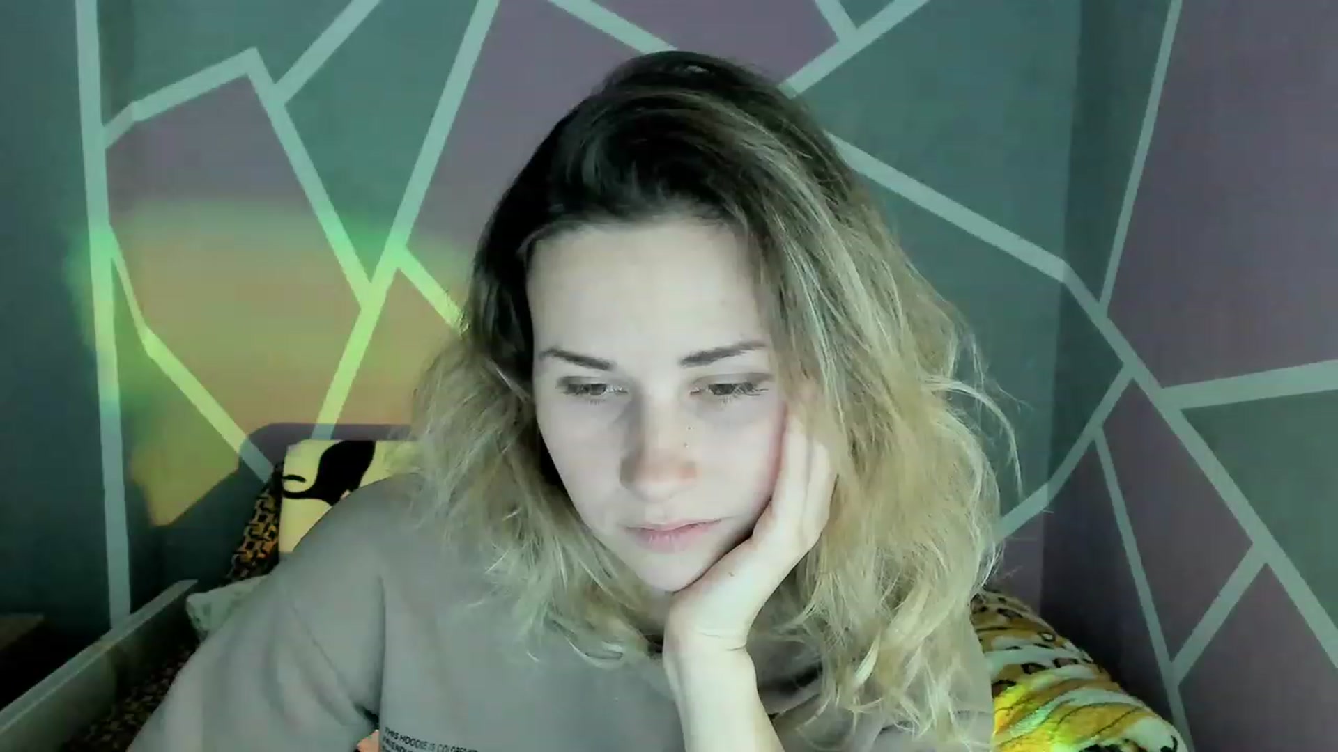 Gallery image thumbnail from Blondie_Star's myfreecams stream on, 12/09/2022, 15:47 image 10 of 20