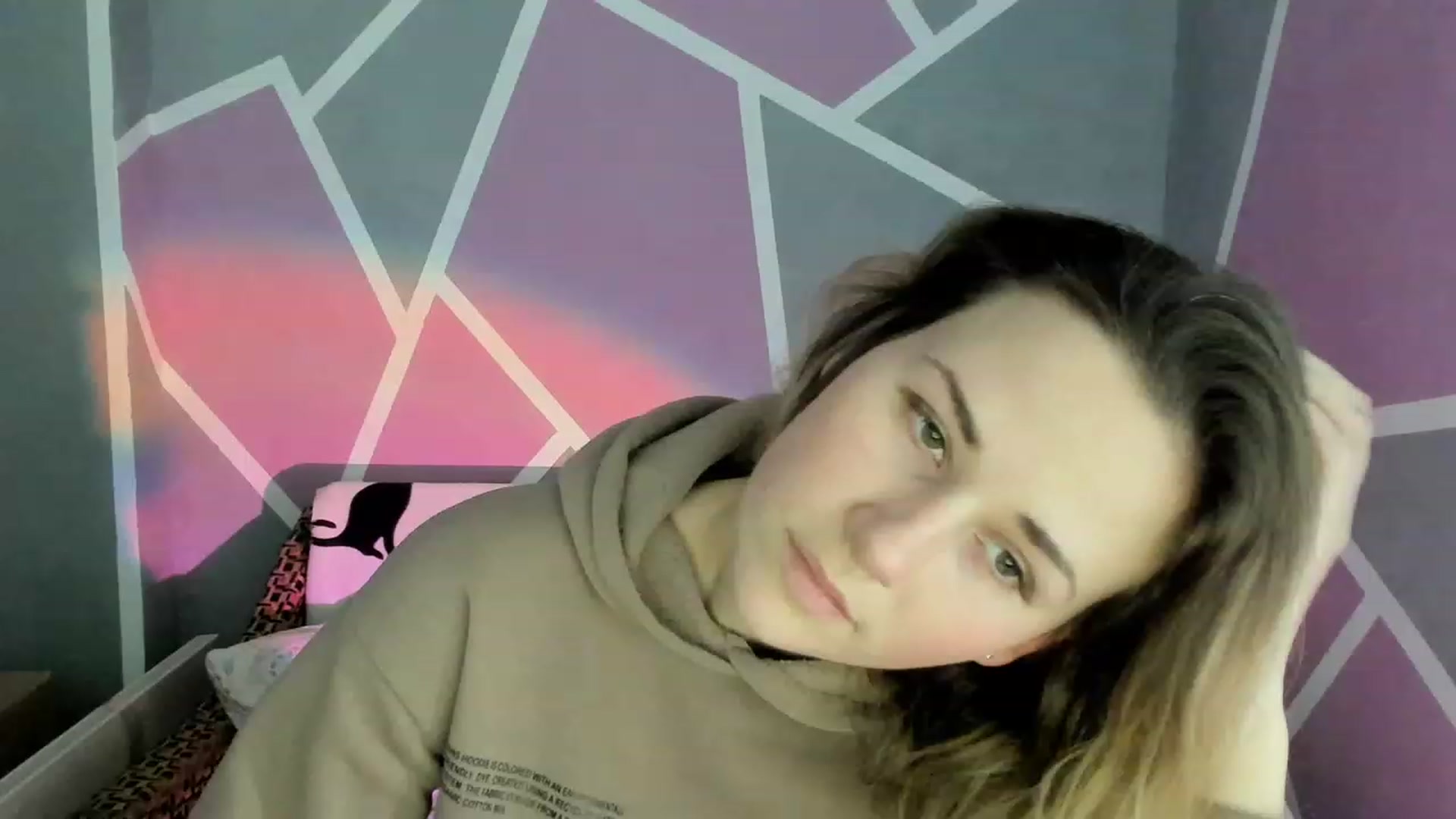 Gallery image thumbnail from Blondie_Star's myfreecams stream on, 12/09/2022, 16:07 image 1 of 20