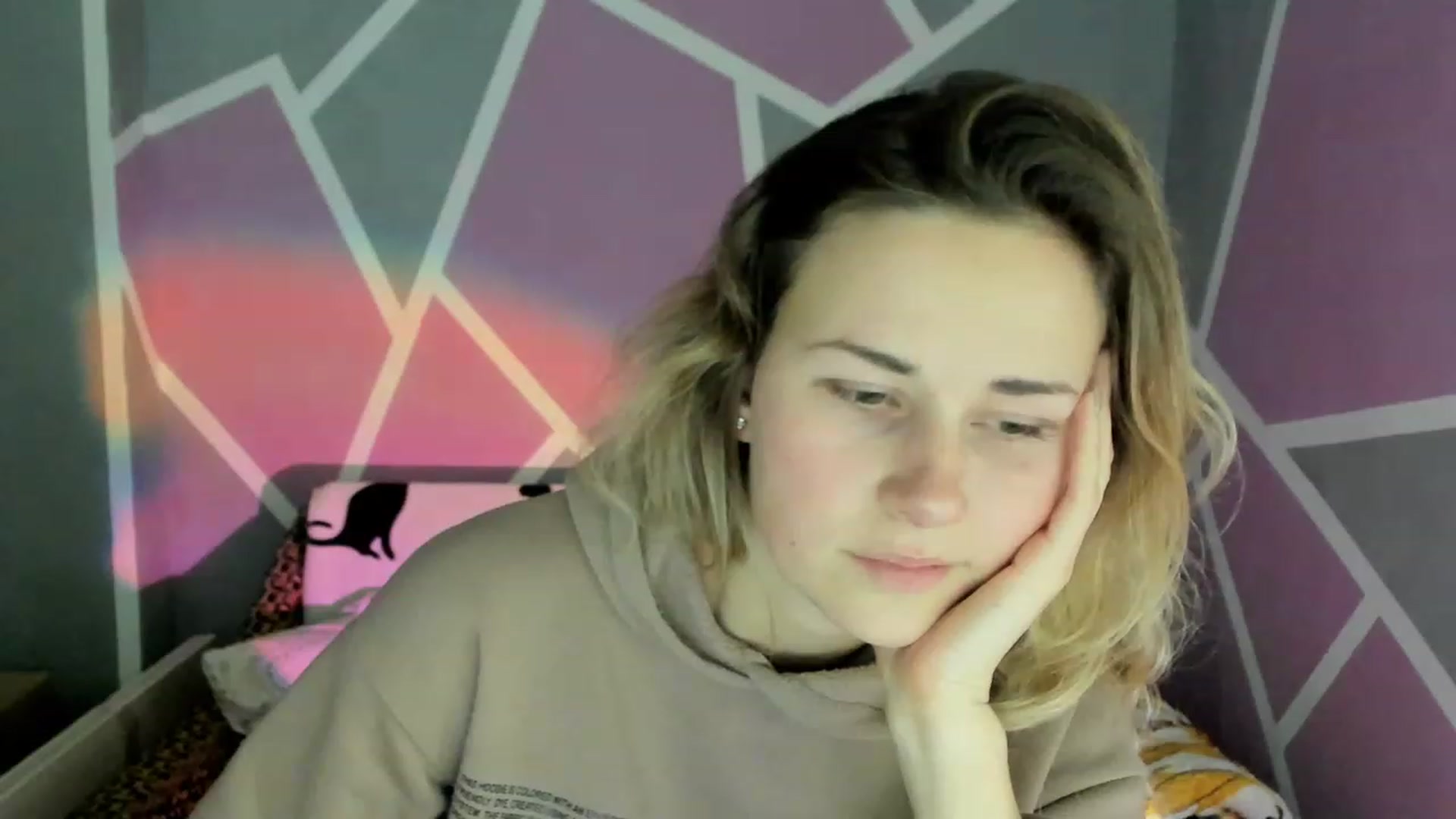 Gallery image thumbnail from Blondie_Star's myfreecams stream on, 12/09/2022, 16:07 image 12 of 20