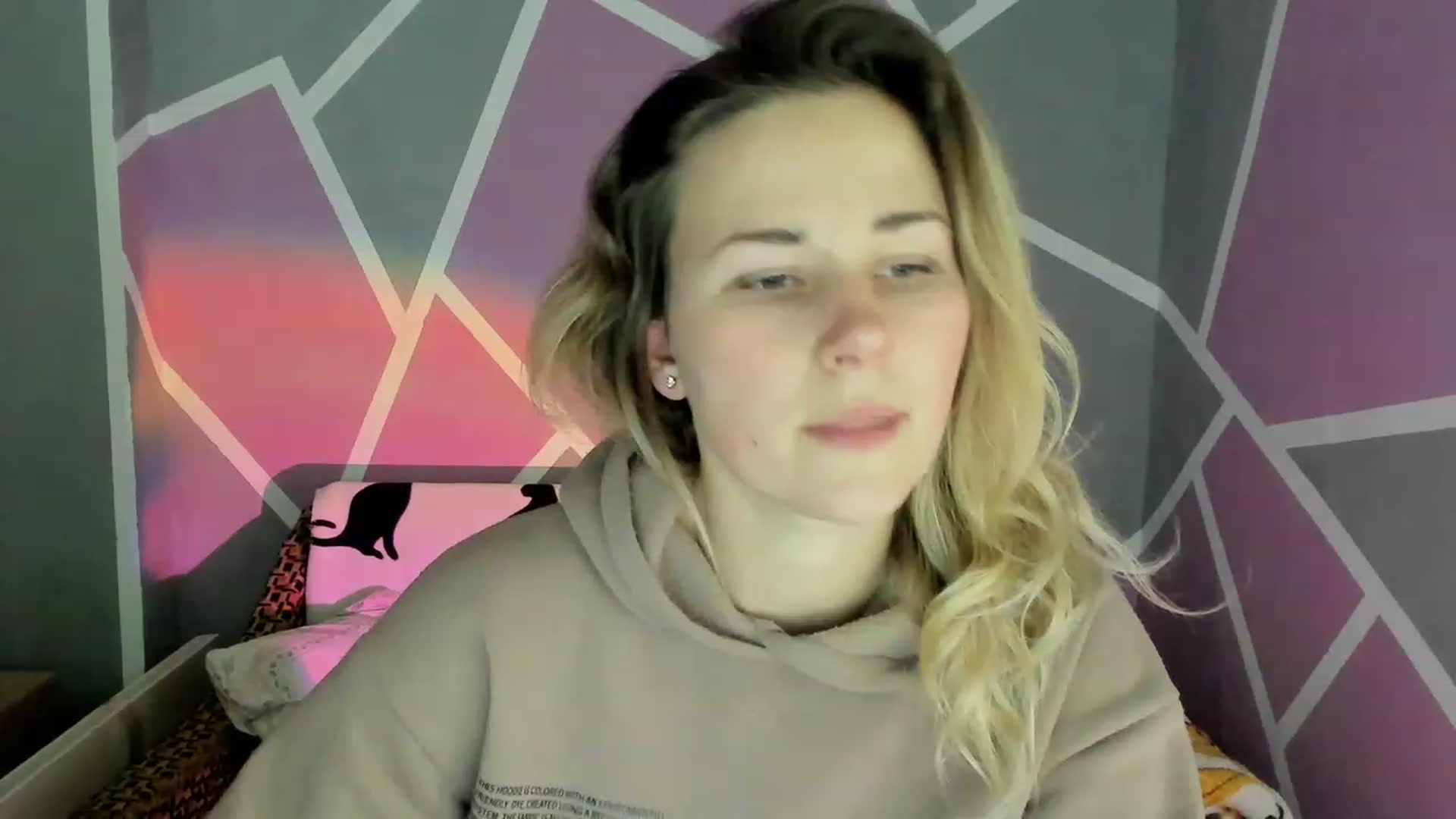 Gallery image thumbnail from Blondie_Star's myfreecams stream on, 12/09/2022, 16:07 image 2 of 20