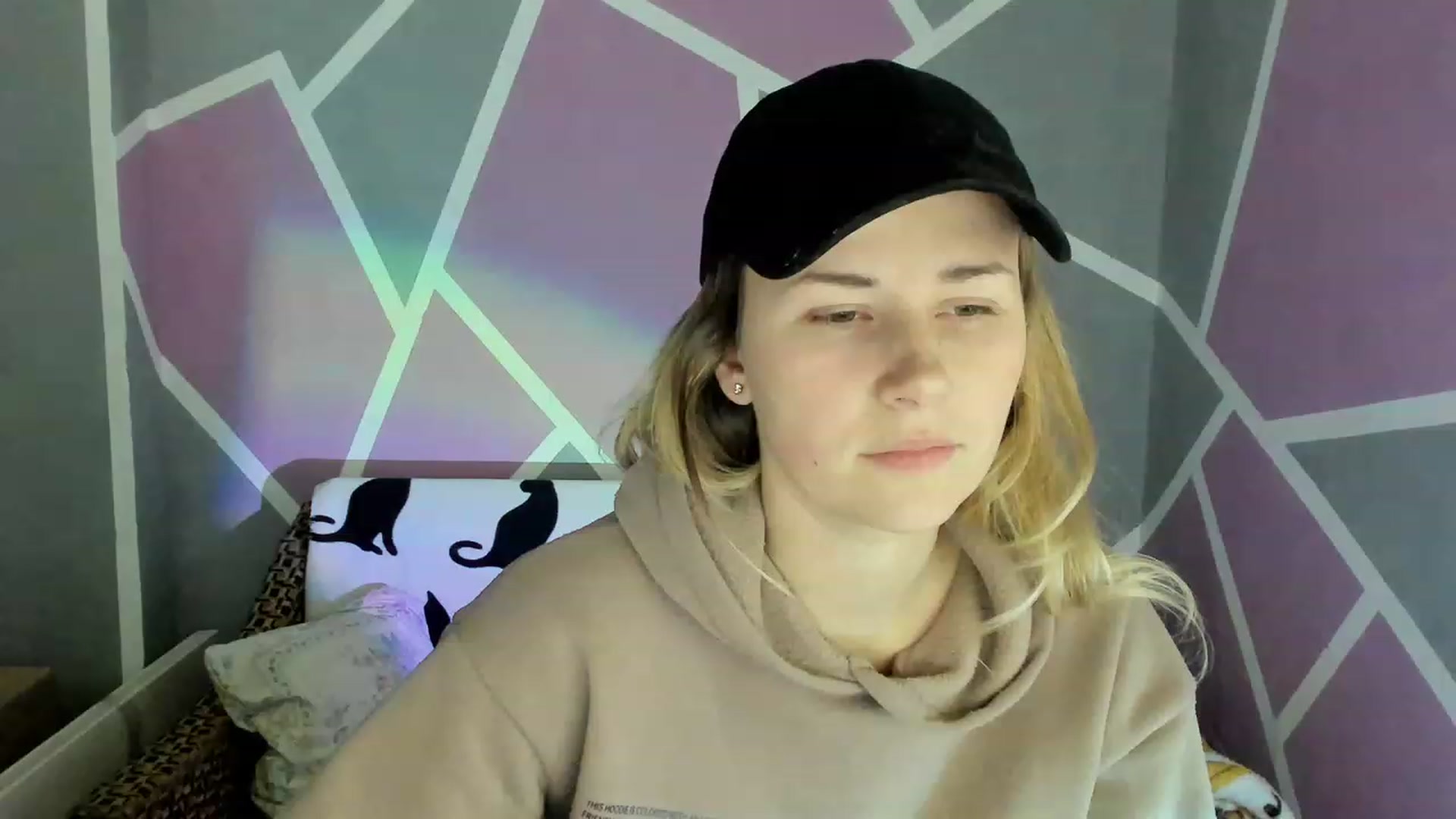 Gallery image thumbnail from Blondie_Star's myfreecams stream on, 12/12/2022, 16:22 image 11 of 20