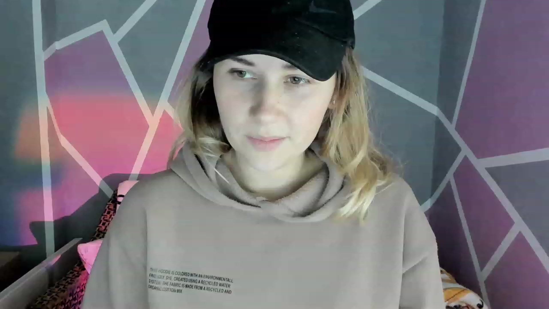 Gallery image thumbnail from Blondie_Star's myfreecams stream on, 12/12/2022, 16:22 image 13 of 20