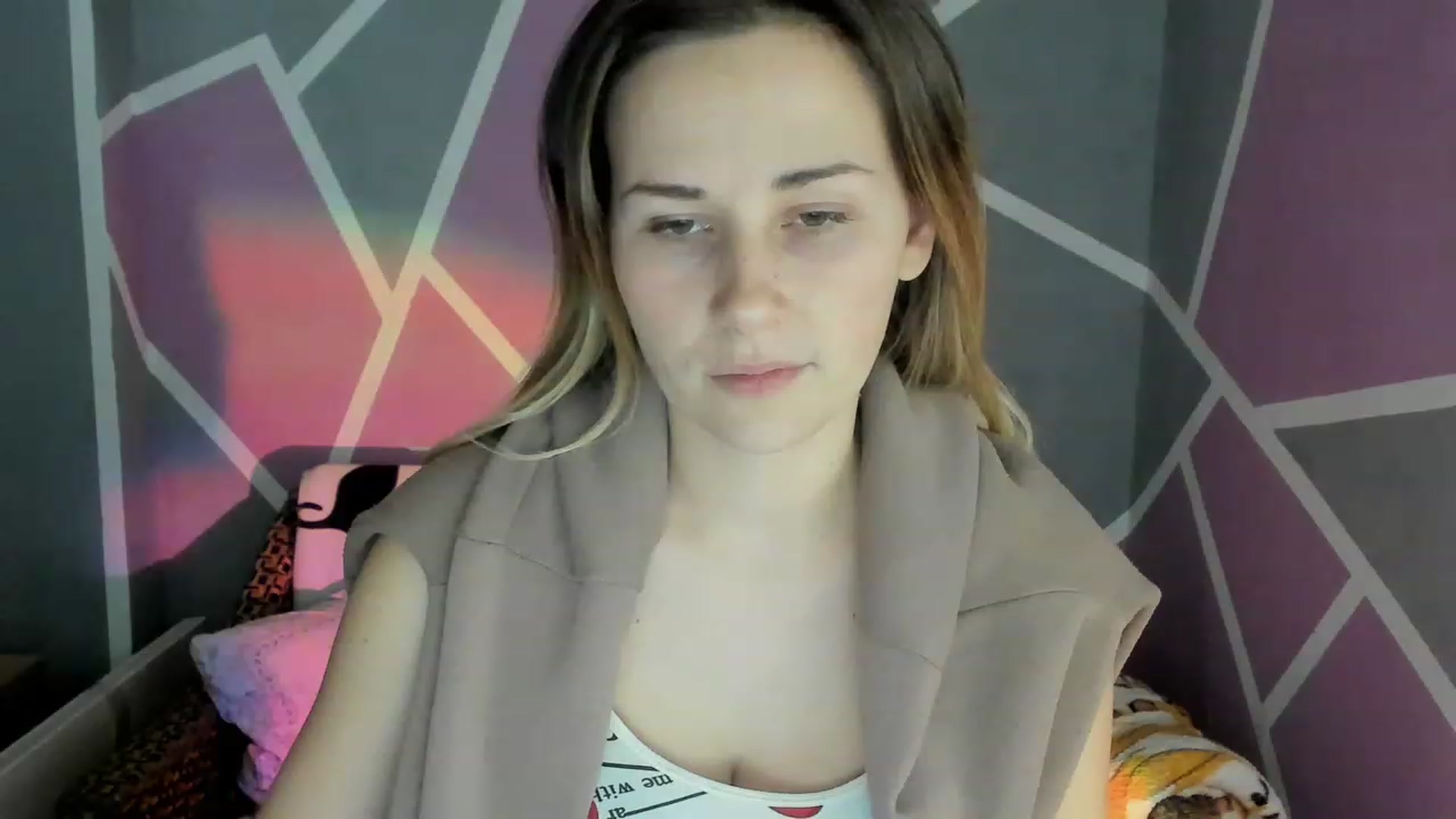Gallery image thumbnail from Blondie_Star's myfreecams stream on, 12/15/2022, 15:12 image 4 of 20