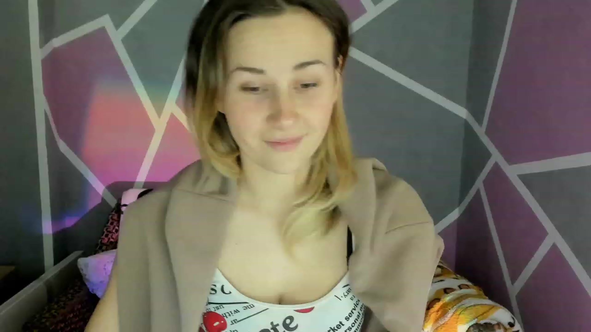 Gallery image thumbnail from Blondie_Star's myfreecams stream on, 12/15/2022, 15:12 image 20 of 20