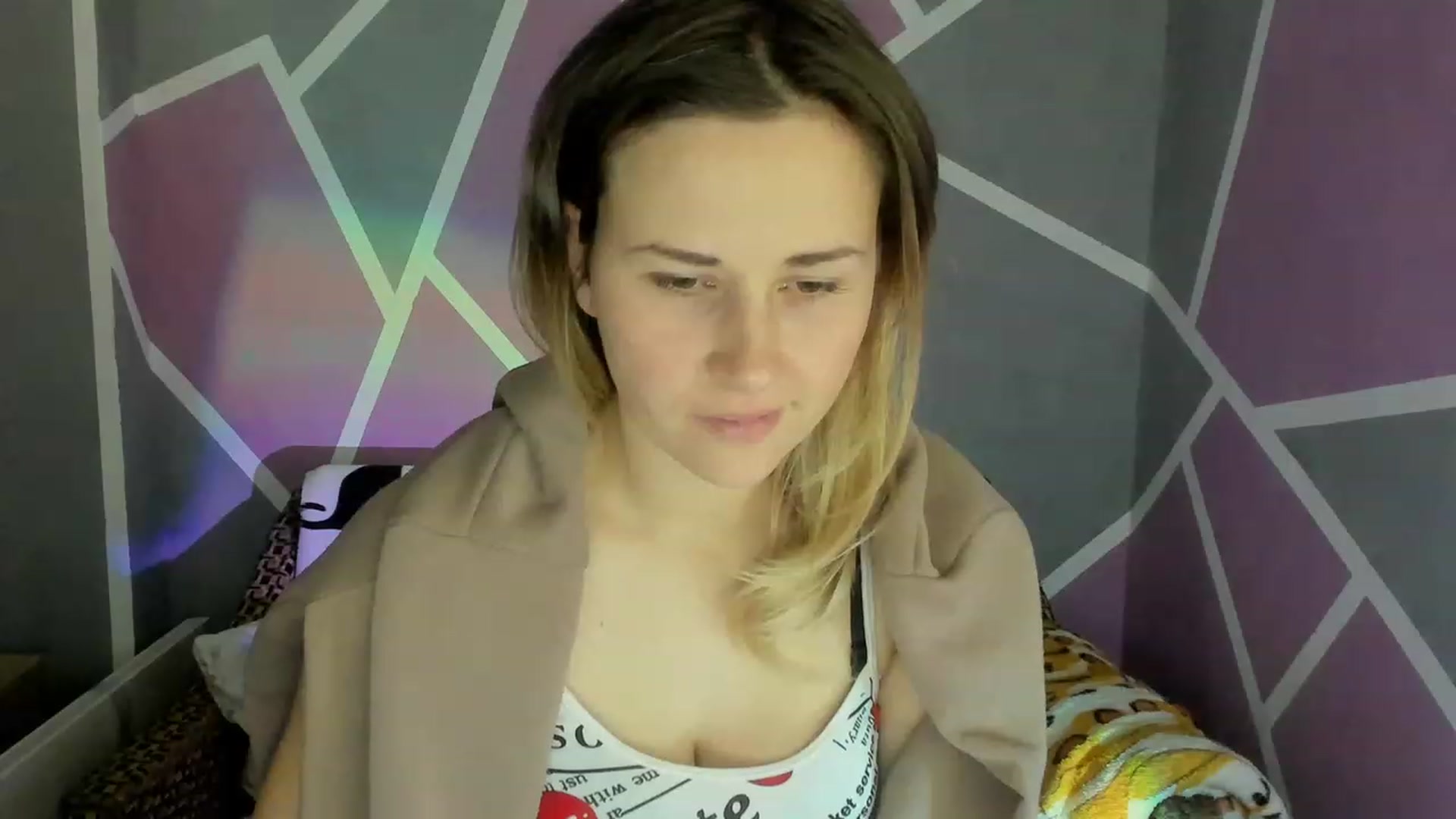 Gallery image thumbnail from Blondie_Star's myfreecams stream on, 12/15/2022, 15:12 image 9 of 20