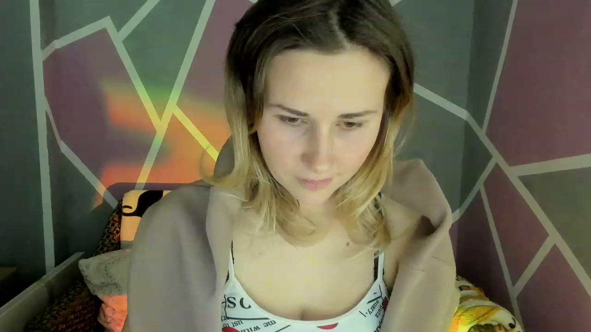 Gallery image thumbnail from Blondie_Star's myfreecams stream on, 12/15/2022, 16:17 image 9 of 20