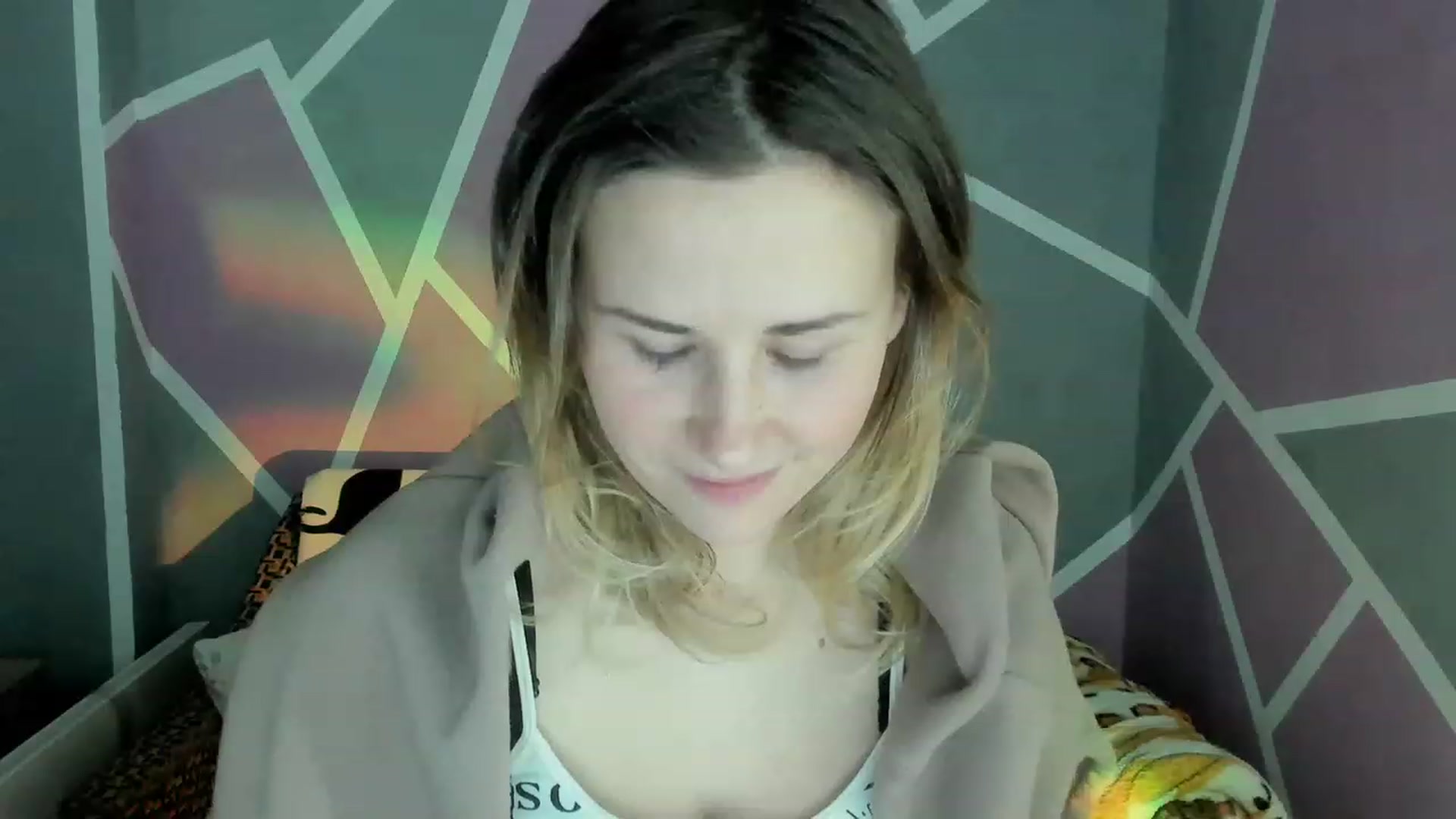 Gallery image thumbnail from Blondie_Star's myfreecams stream on, 12/15/2022, 16:17 image 12 of 20