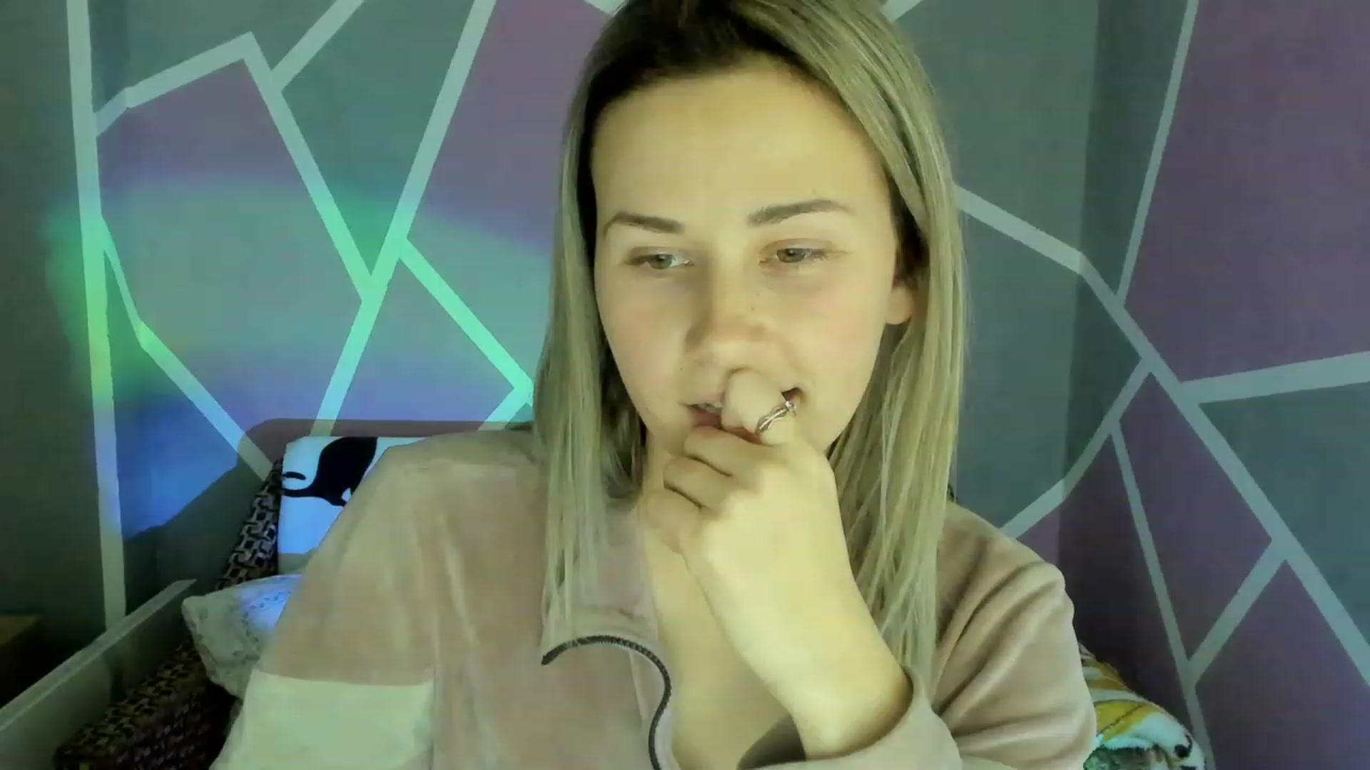 Gallery image thumbnail from Blondie_Star's myfreecams stream on, 12/20/2022, 15:46 image 8 of 20