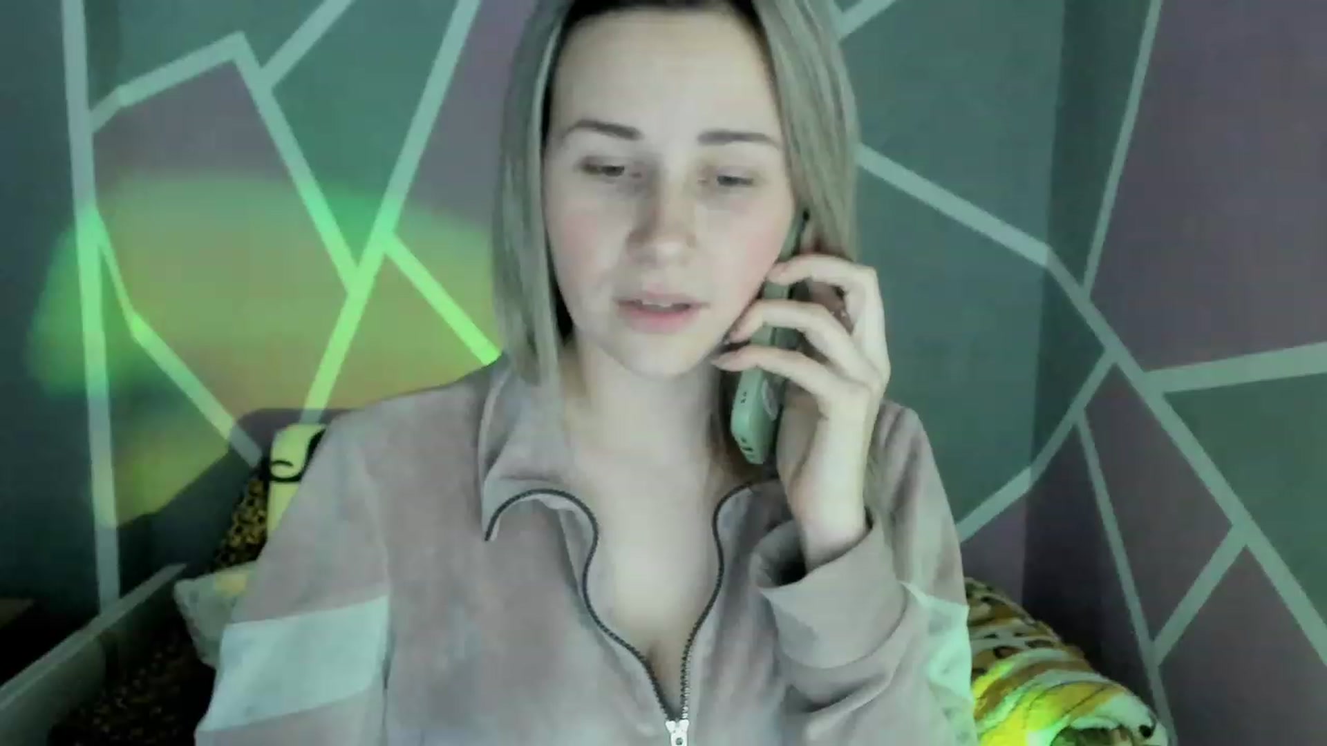 Gallery image thumbnail from Blondie_Star's myfreecams stream on, 12/20/2022, 15:46 image 14 of 20