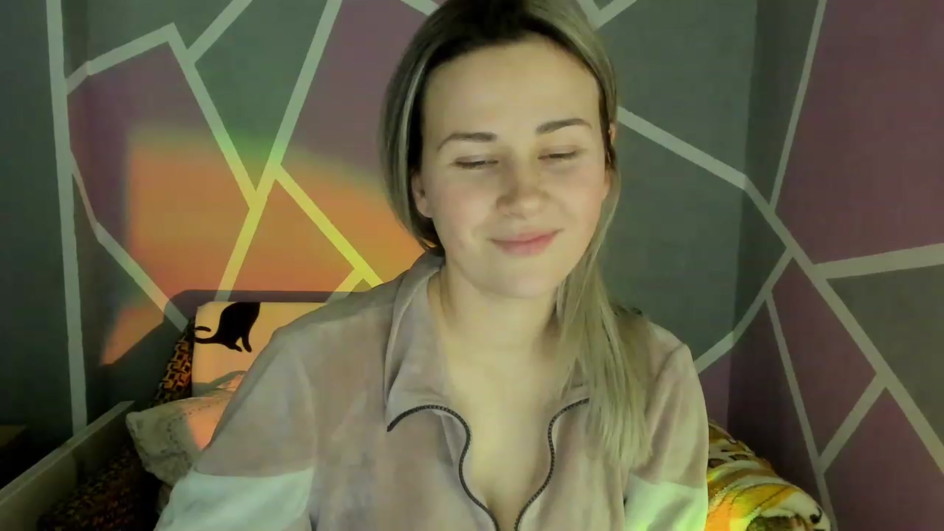 Gallery image thumbnail from Blondie_Star's myfreecams stream on, 12/20/2022, 15:46 image 11 of 20