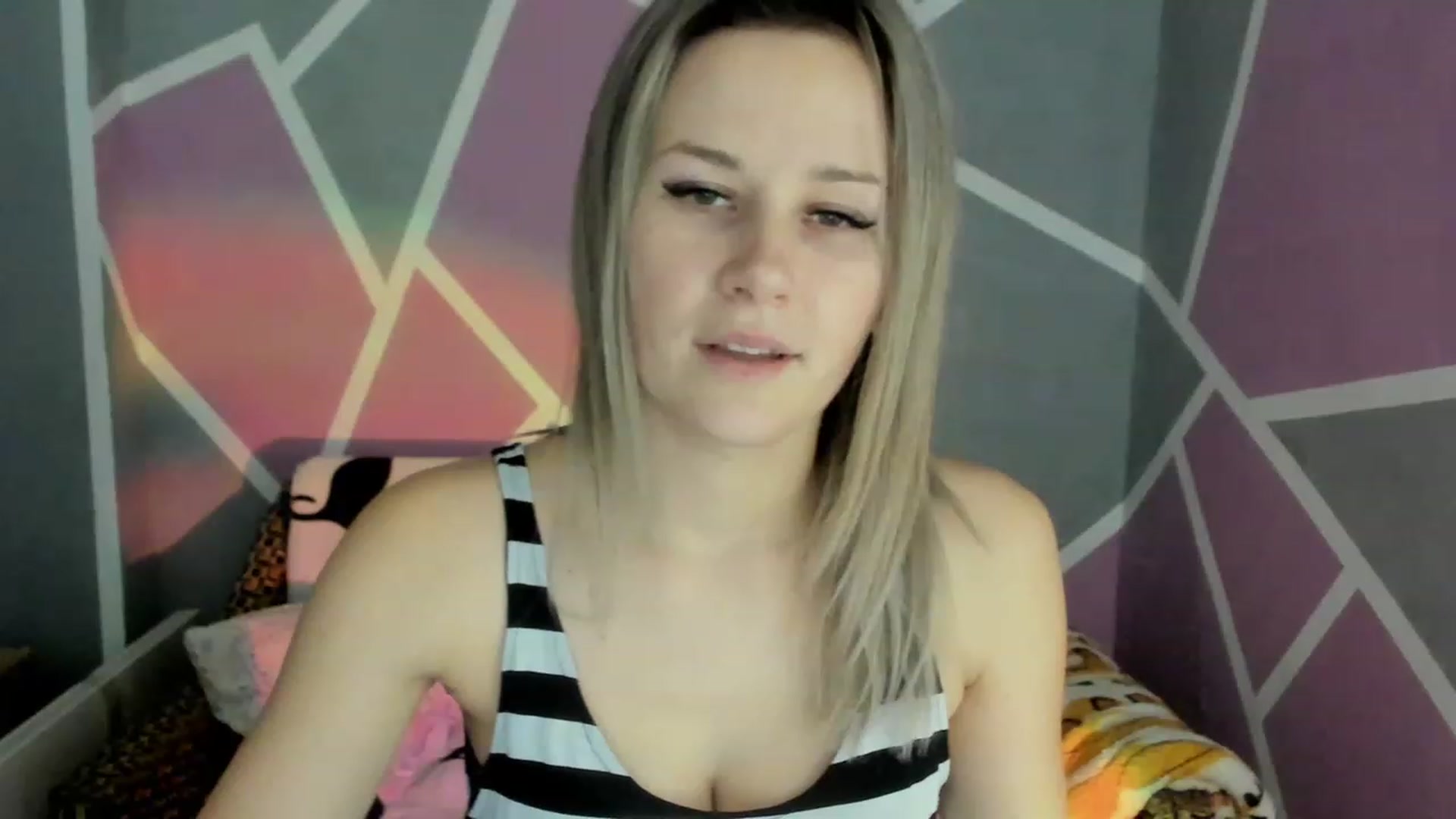 Gallery image thumbnail from Blondie_Star's myfreecams stream on, 12/21/2022, 14:52 image 3 of 20