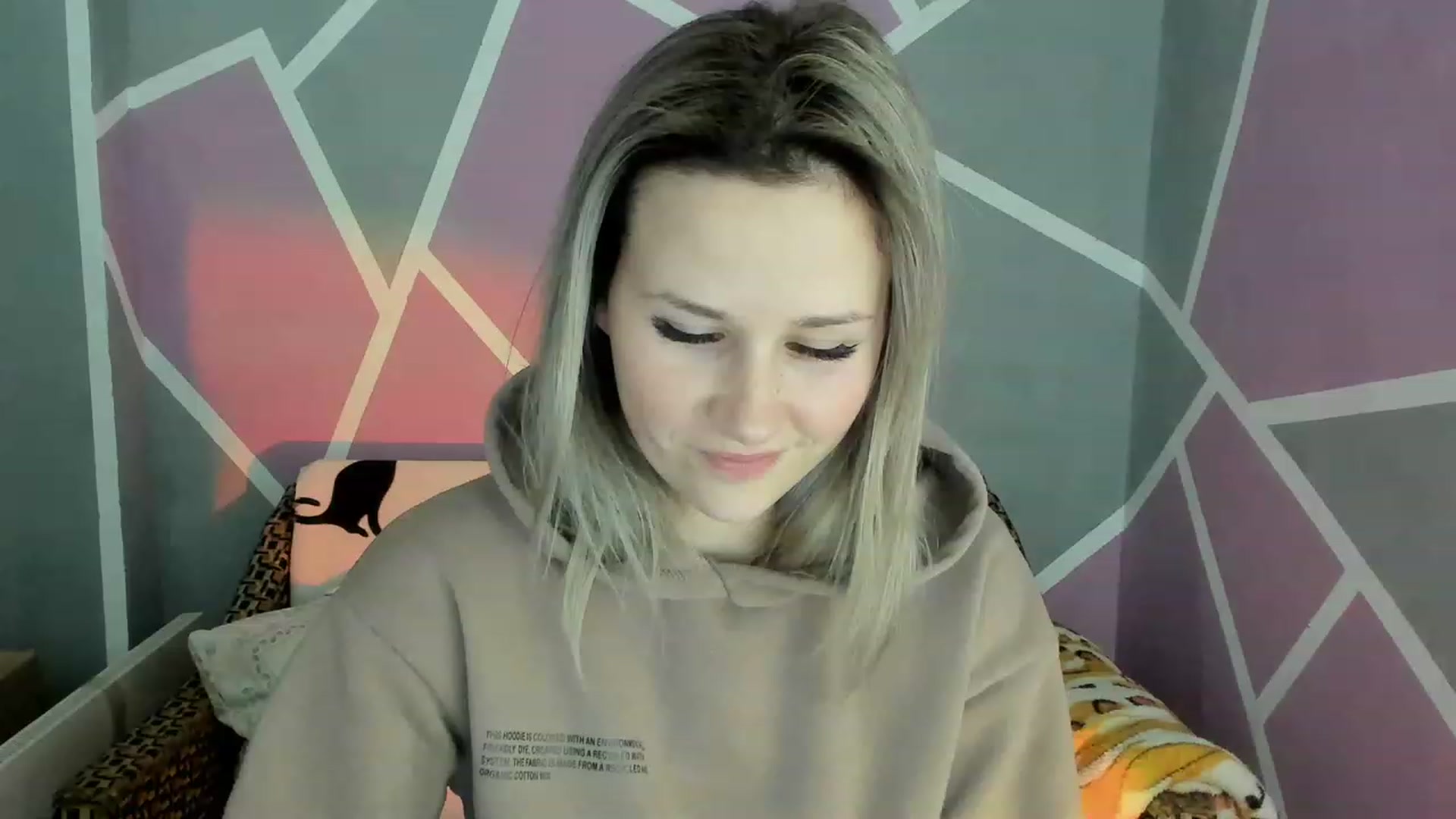 Gallery image thumbnail from Blondie_Star's myfreecams stream on, 12/21/2022, 14:52 image 17 of 20