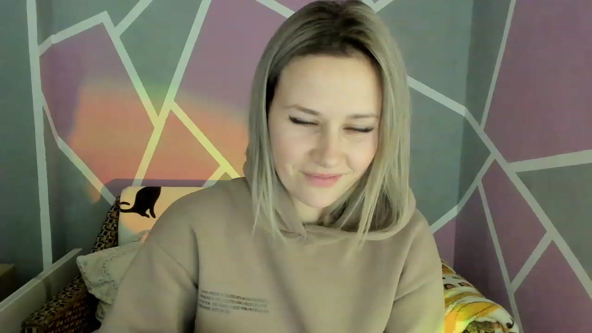 Gallery image thumbnail from Blondie_Star's myfreecams stream on, 12/21/2022, 14:52 image 9 of 20