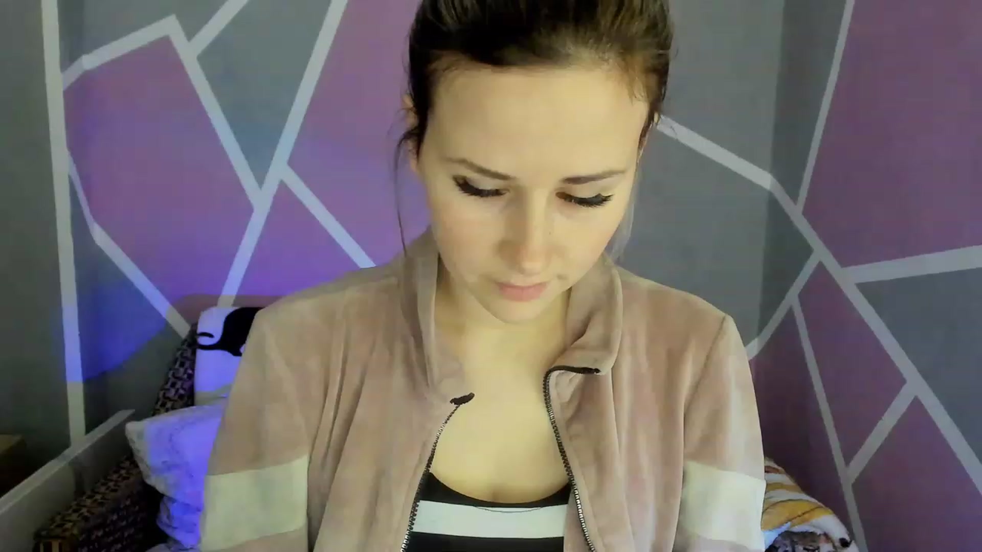 Gallery image thumbnail from Blondie_Star's myfreecams stream on, 12/23/2022, 13:46 image 7 of 20