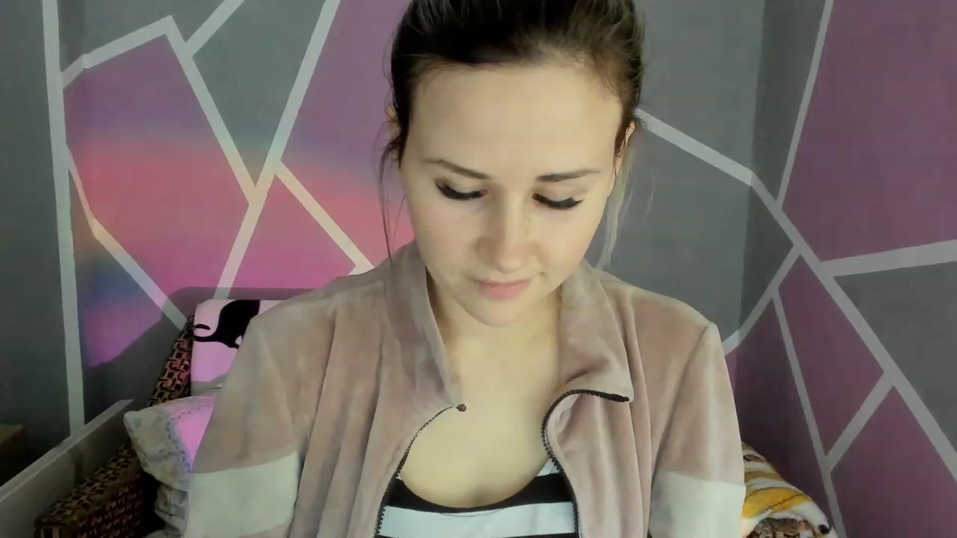 Gallery image thumbnail from Blondie_Star's myfreecams stream on, 12/23/2022, 13:46 image 14 of 20