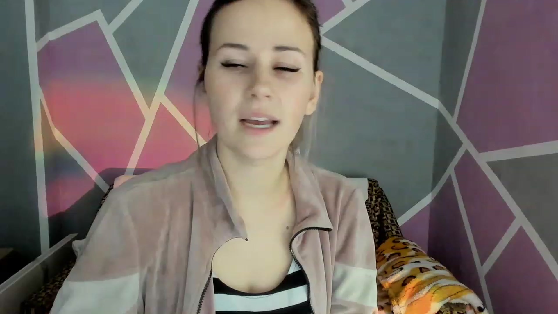 Gallery image thumbnail from Blondie_Star's myfreecams stream on, 12/23/2022, 14:24 image 3 of 20