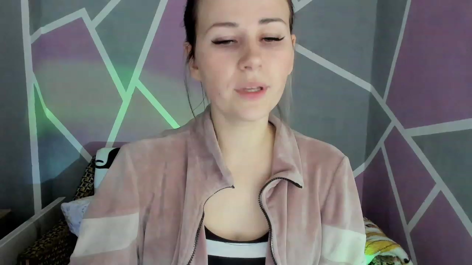 Gallery image thumbnail from Blondie_Star's myfreecams stream on, 12/23/2022, 14:24 image 1 of 20