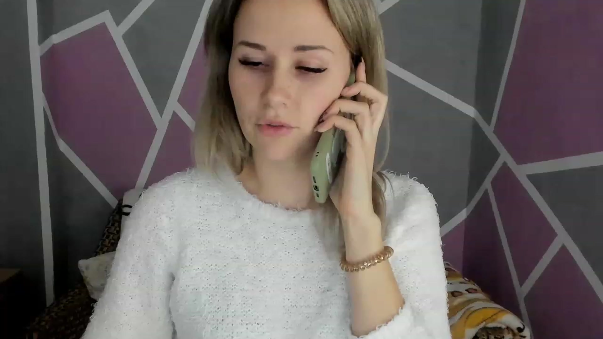 Gallery image thumbnail from Blondie_Star's myfreecams stream on, 12/25/2022, 16:44 image 20 of 20