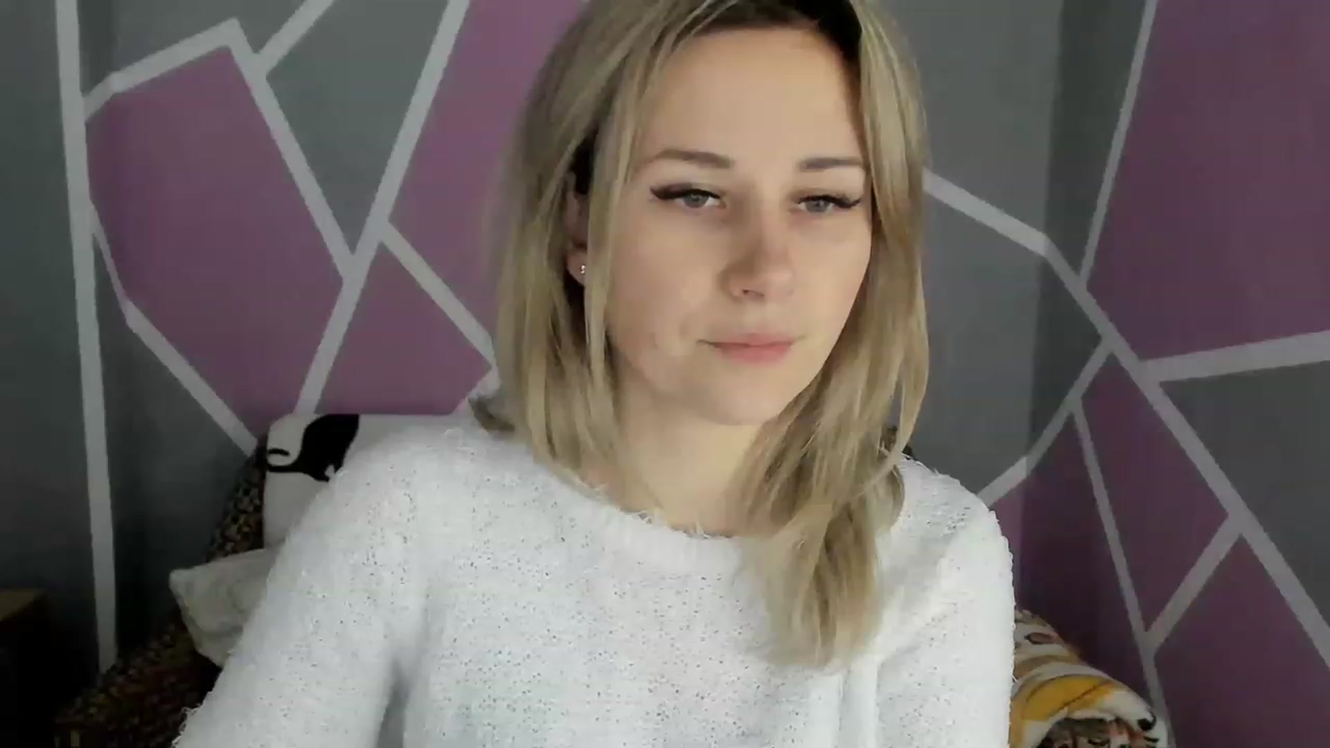 Gallery image thumbnail from Blondie_Star's myfreecams stream on, 12/25/2022, 16:44 image 4 of 20