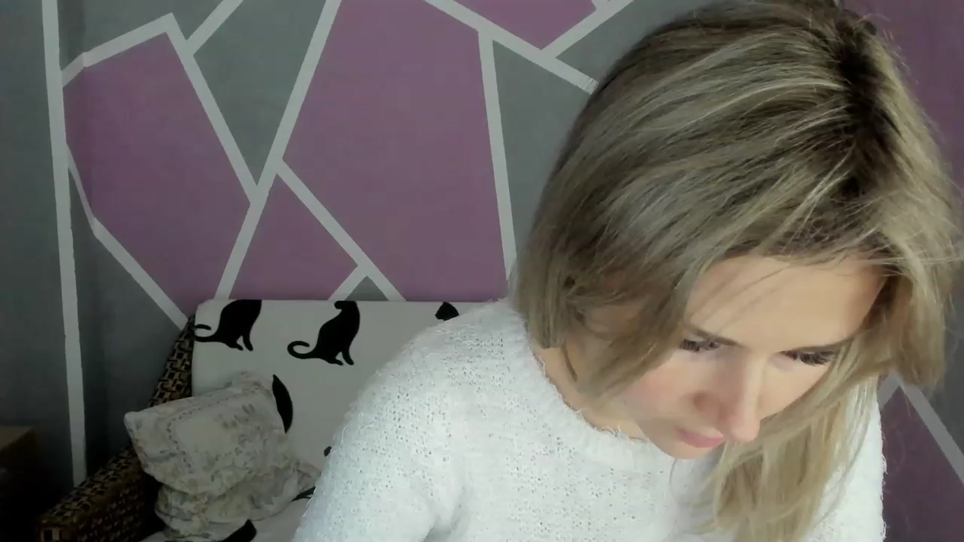 Gallery image thumbnail from Blondie_Star's myfreecams stream on, 12/25/2022, 16:44 image 1 of 20
