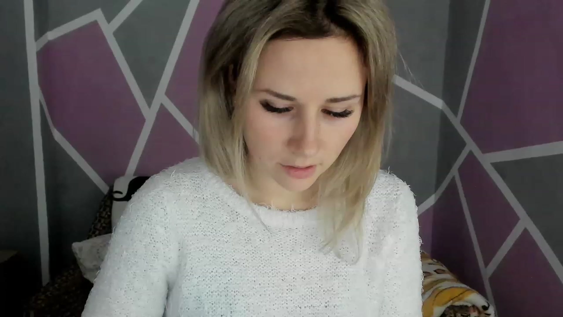 Gallery image thumbnail from Blondie_Star's myfreecams stream on, 12/25/2022, 16:44 image 11 of 20