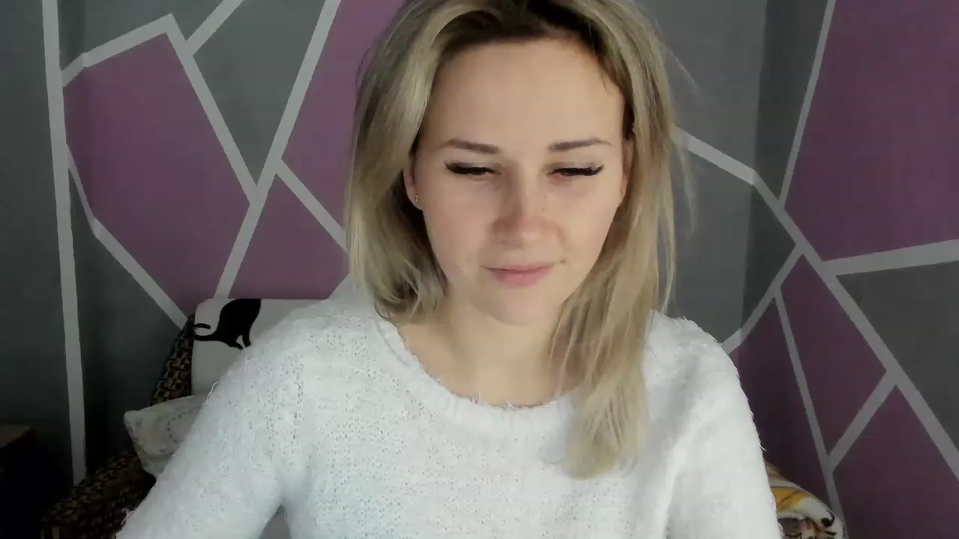 Gallery image thumbnail from Blondie_Star's myfreecams stream on, 12/25/2022, 16:44 image 6 of 20