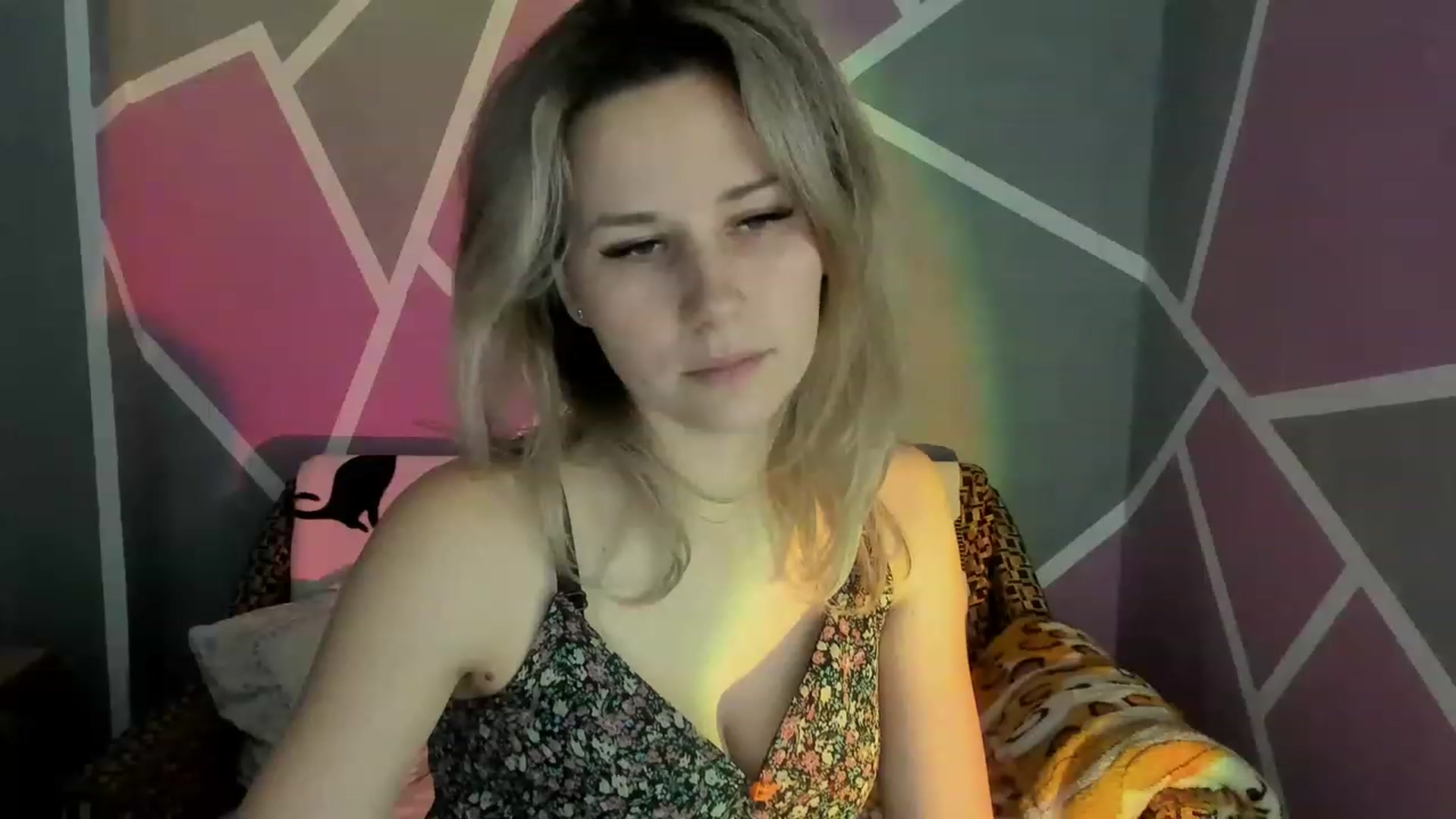 Gallery image thumbnail from Blondie_Star's myfreecams stream on, 12/27/2022, 13:57 image 5 of 20