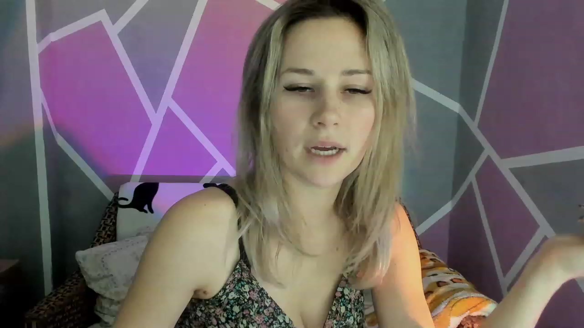 Gallery image thumbnail from Blondie_Star's myfreecams stream on, 12/27/2022, 13:57 image 8 of 20