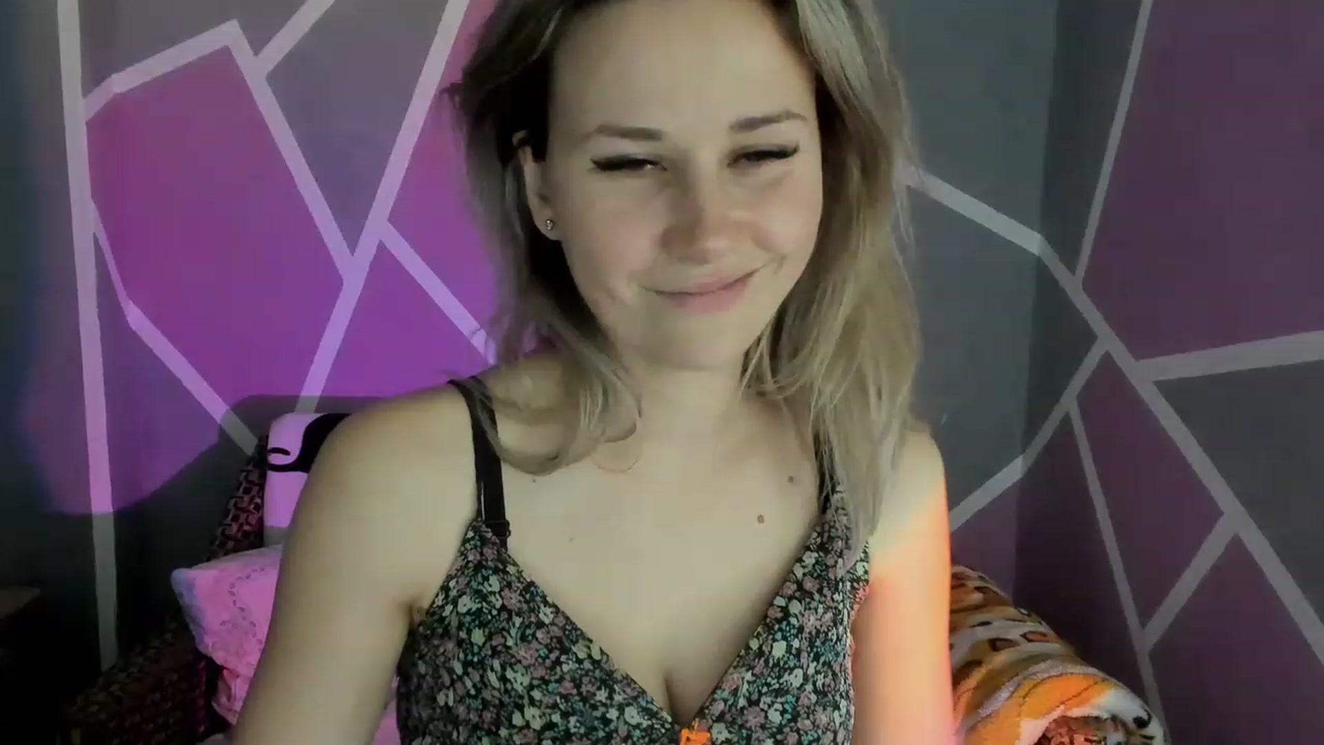 Gallery image thumbnail from Blondie_Star's myfreecams stream on, 12/27/2022, 13:57 image 4 of 20