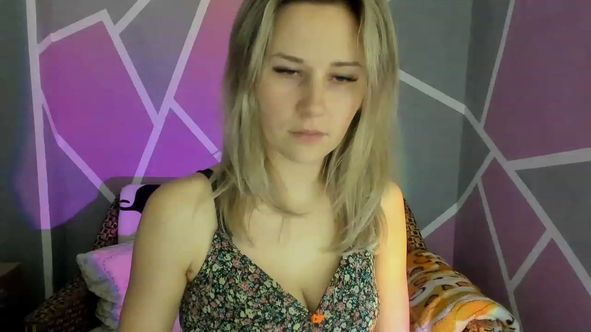 Gallery image thumbnail from Blondie_Star's myfreecams stream on, 12/27/2022, 13:57 image 7 of 20