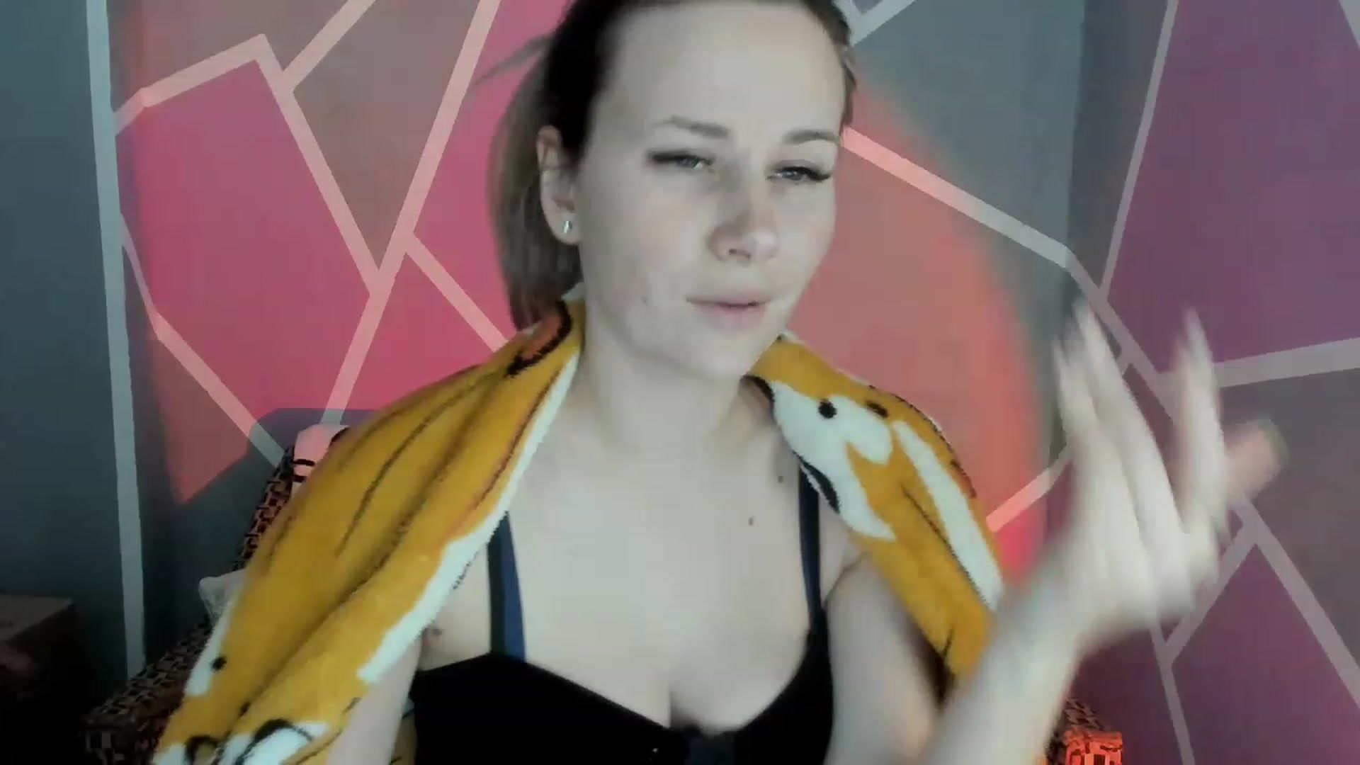 Gallery image thumbnail from Blondie_Star's myfreecams stream on, 12/28/2022, 14:57 image 7 of 20