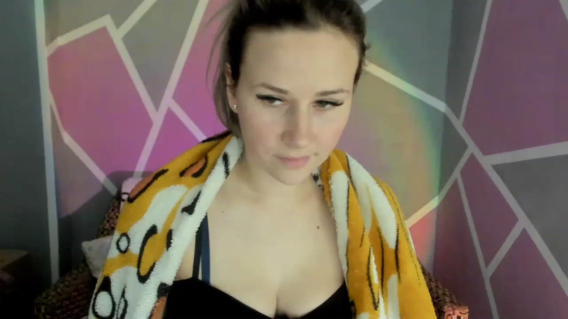 Gallery image thumbnail from Blondie_Star's myfreecams stream on, 12/28/2022, 14:57 image 16 of 20