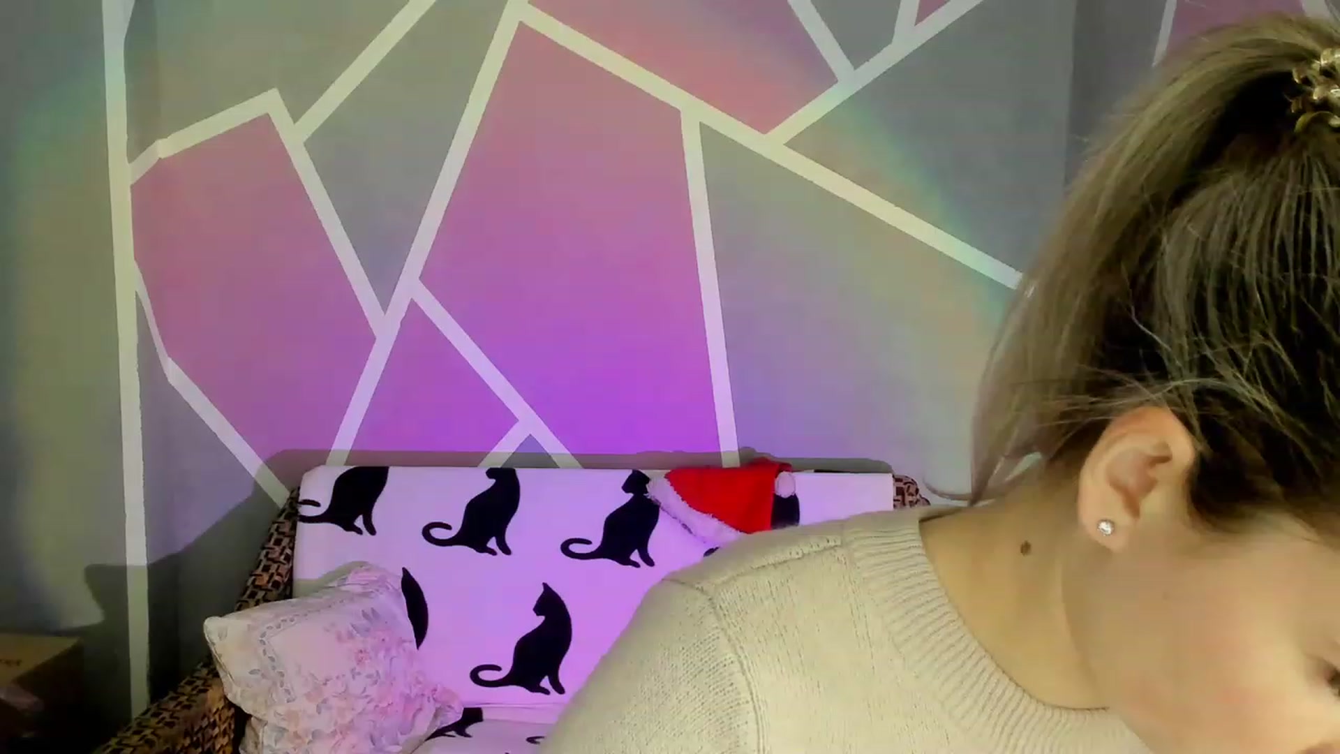 Gallery image thumbnail from Blondie_Star's myfreecams stream on, 12/30/2022, 14:36 image 17 of 20
