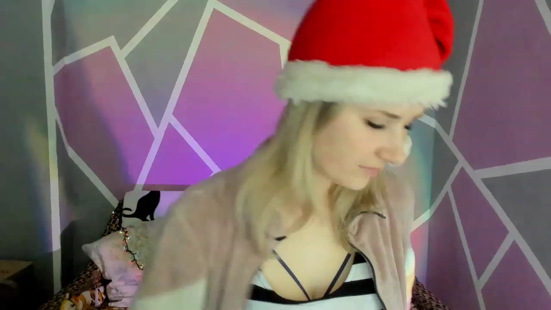Gallery image thumbnail from Blondie_Star's myfreecams stream on, 01/02/2023, 16:52 image 8 of 20