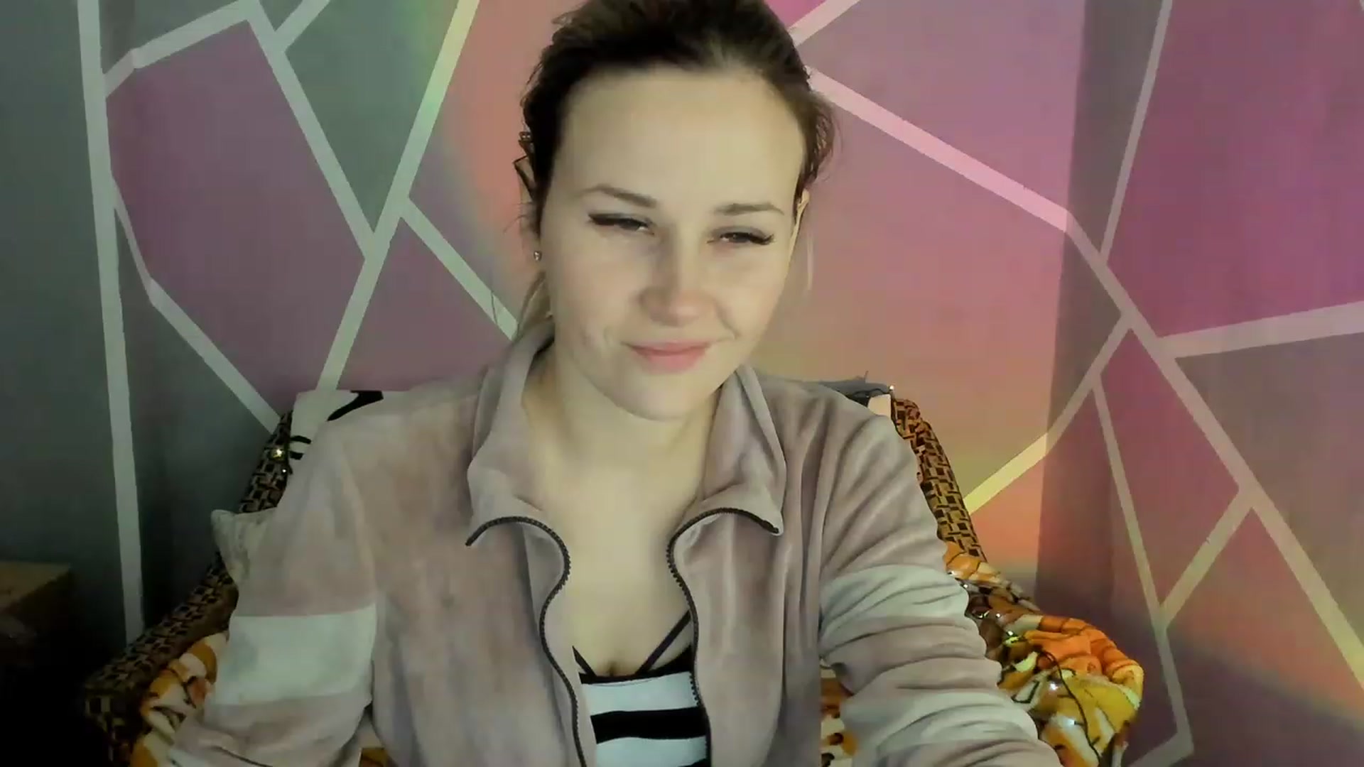 Gallery image thumbnail from Blondie_Star's myfreecams stream on, 01/06/2023, 15:48 image 4 of 20
