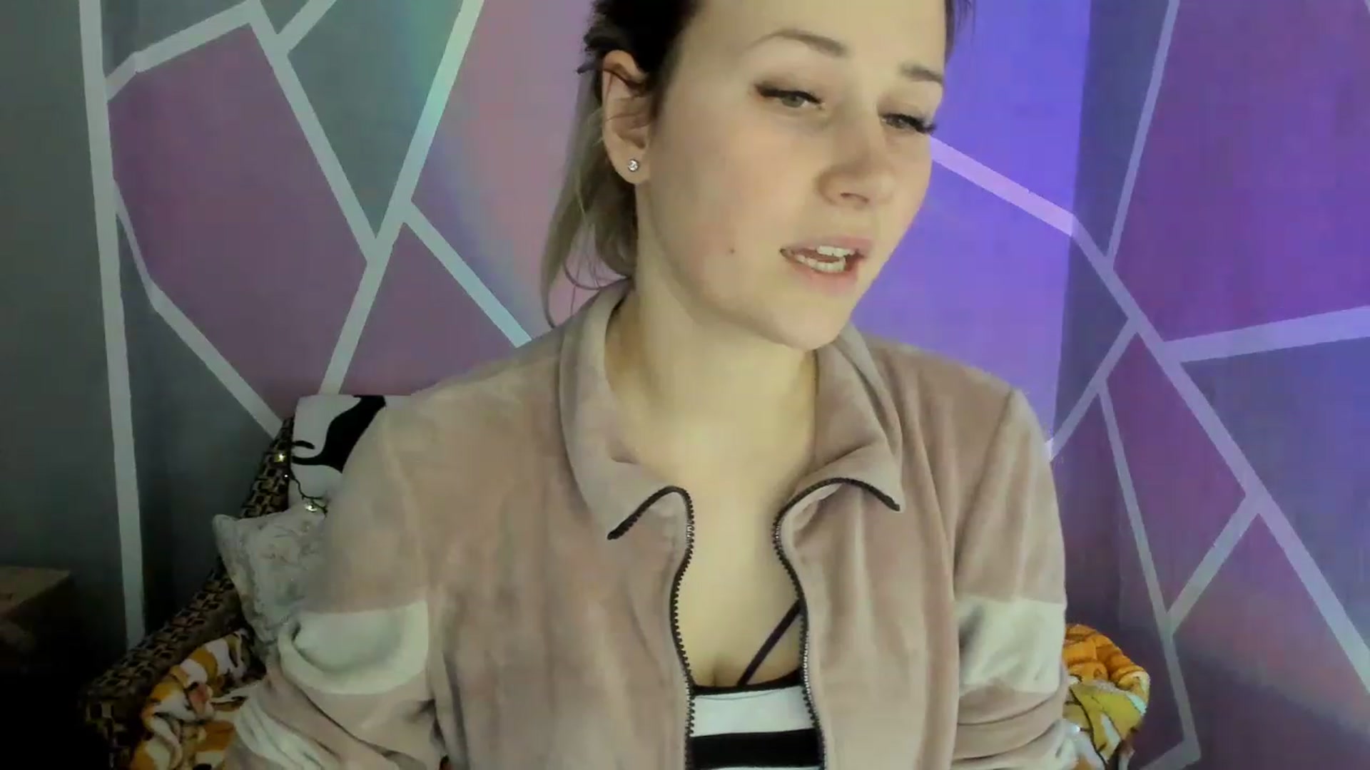 Gallery image thumbnail from Blondie_Star's myfreecams stream on, 01/06/2023, 15:48 image 20 of 20