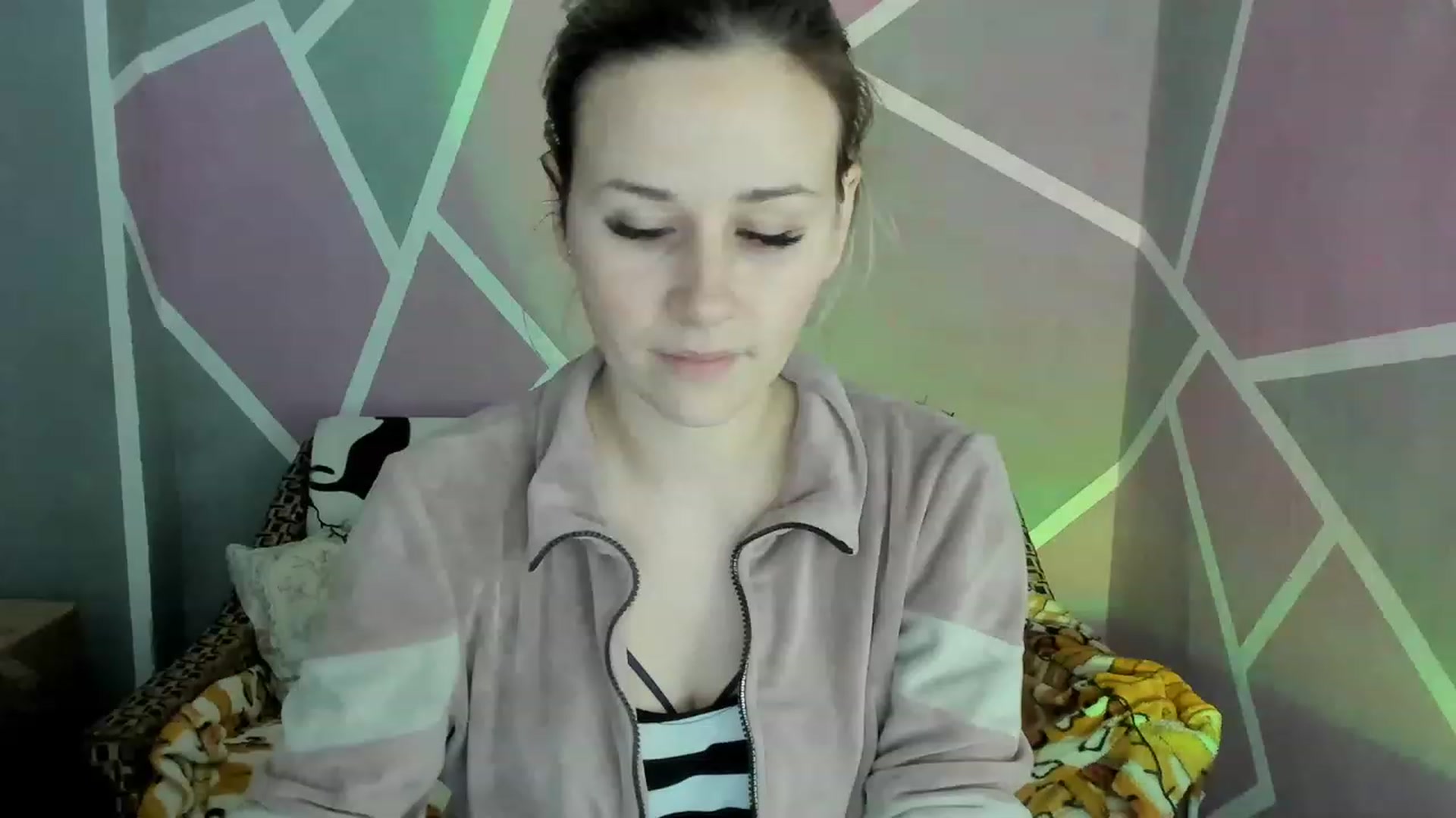 Gallery image thumbnail from Blondie_Star's myfreecams stream on, 01/06/2023, 15:48 image 6 of 20