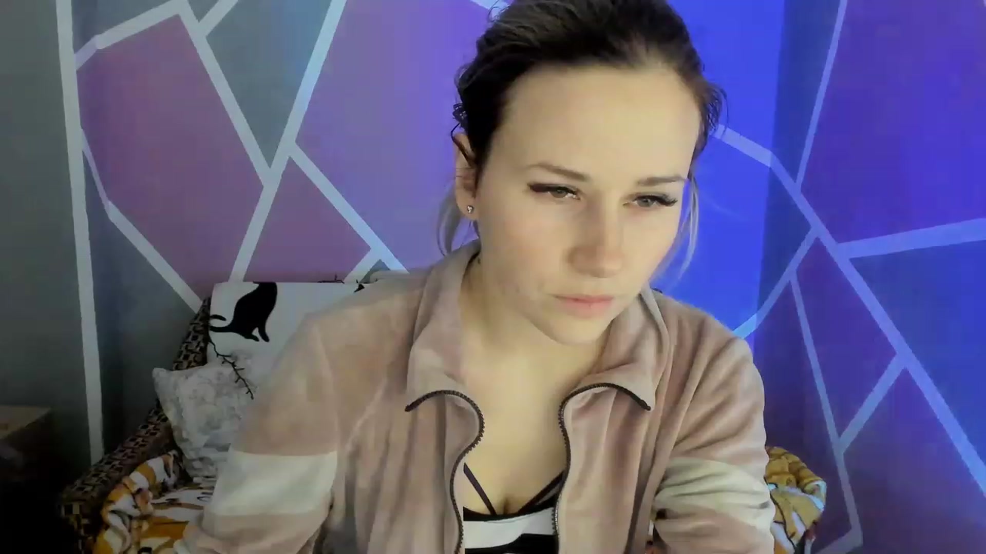 Gallery image thumbnail from Blondie_Star's myfreecams stream on, 01/06/2023, 15:48 image 5 of 20